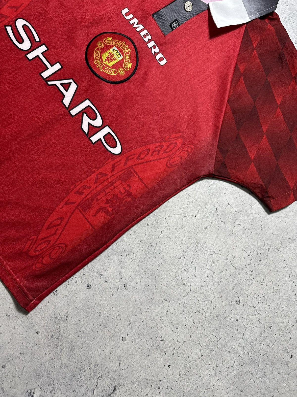 Umbro Umbro FC Manchester United 1996/1998 Vintage Soccer Jersey Size US S / EU 44-46 / 1 - 4 Thumbnail