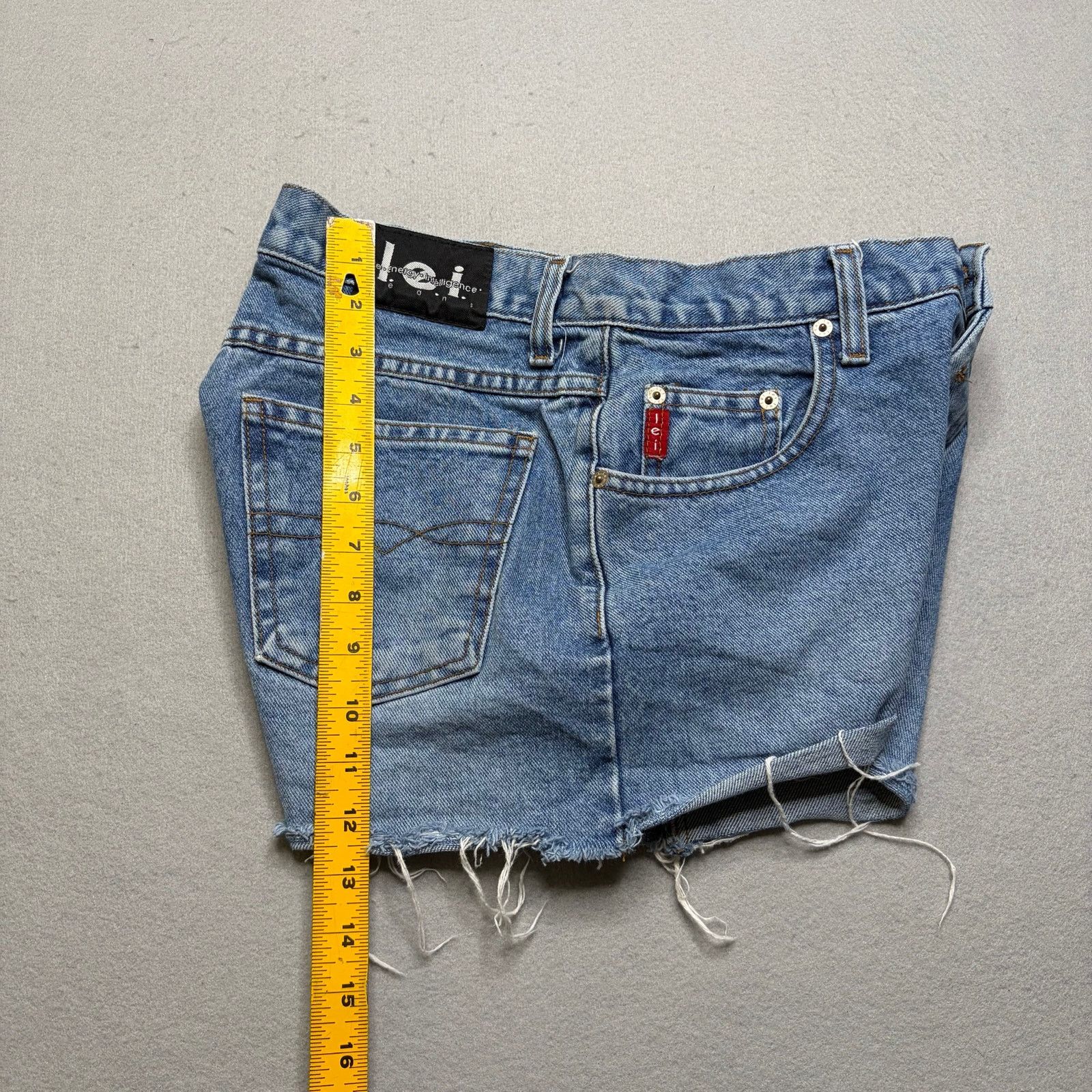 L.E.I. Vintage Lei Denim Cut Off Shorts Sz 31 Frayed Hem Y2K Size 31" - 7 Thumbnail