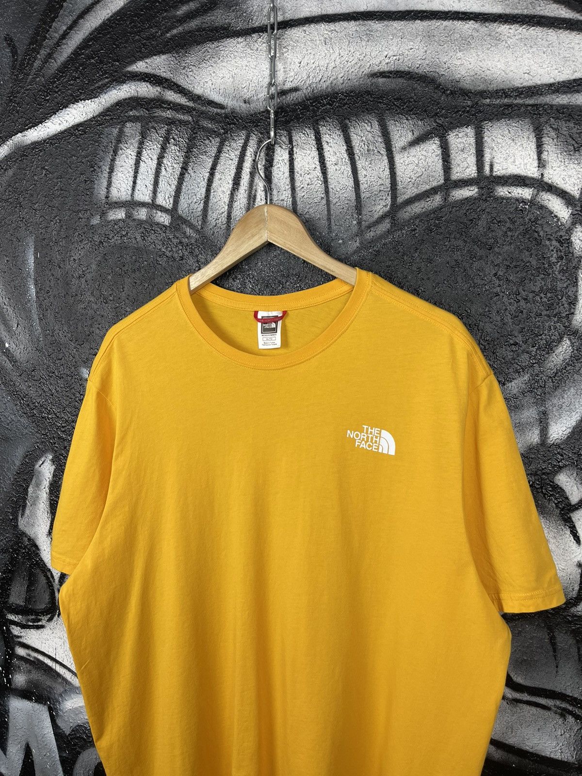 The North Face The North Face Yellow T- Shirt Big logo Men’s Size XL Size US XL / EU 56 / 4 - 4 Thumbnail