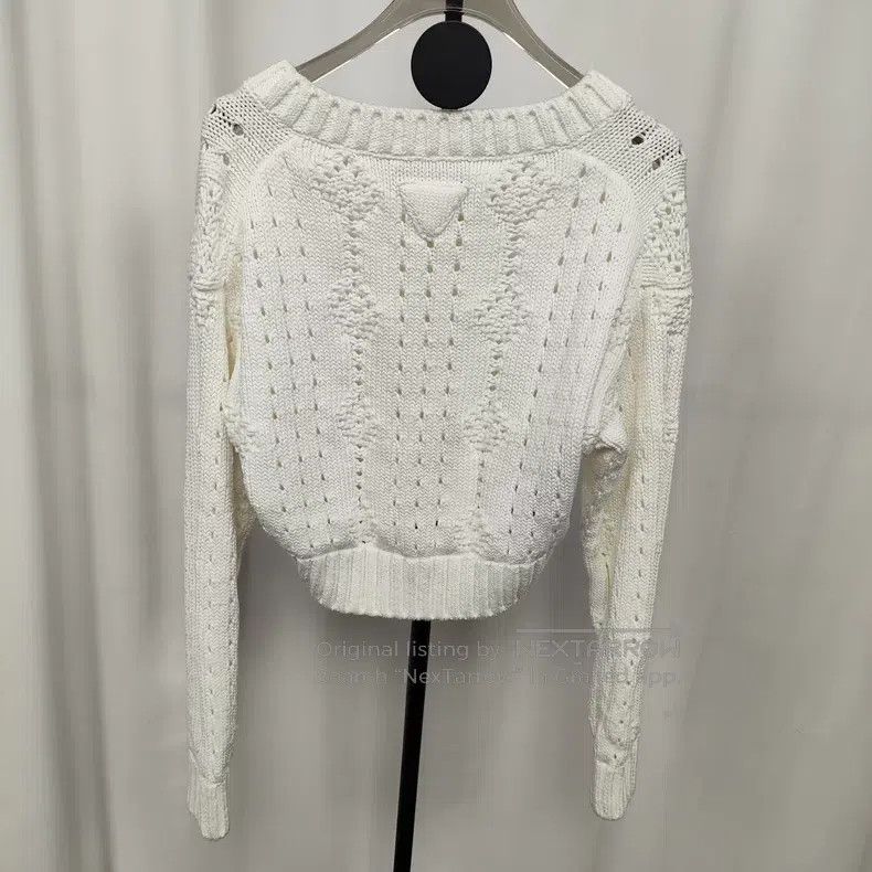 Prada Prada Knitted v-neck long sleeves Size XS / US 0-2 / IT 36-38 - 2 Thumbnail