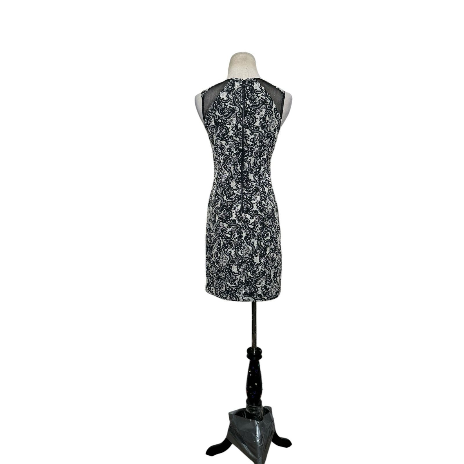 Alice + Olivia Alice + Olivia Thalia Sleeveless Brocade Mini Dress Size 2 Size XS / US 0-2 / IT 36-38 - 12 Thumbnail