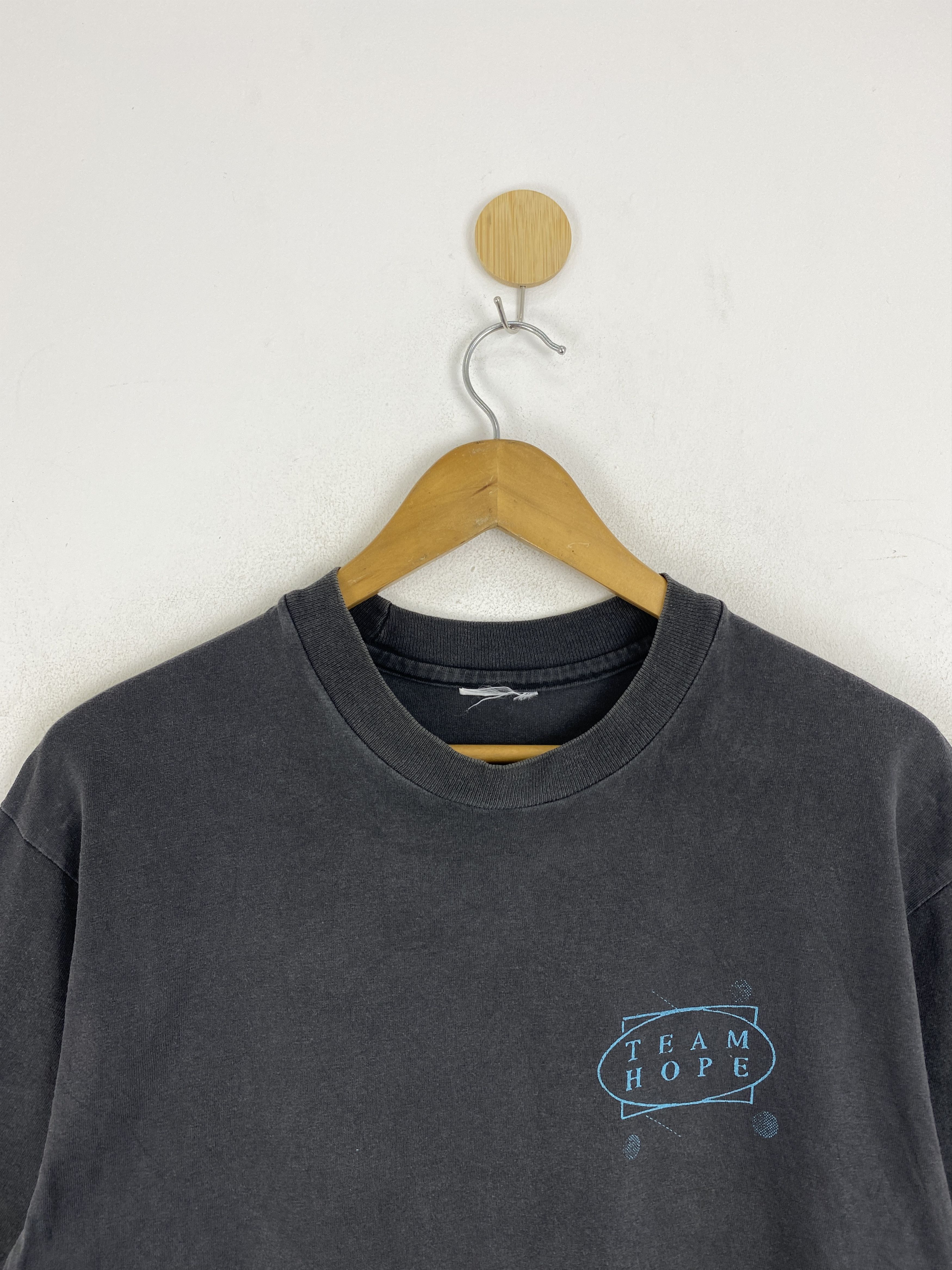 Vintage Vintage Hawaiian Surfing Backhit T-Shirt TA0690 Size US S / EU 44-46 / 1 - 4 Thumbnail