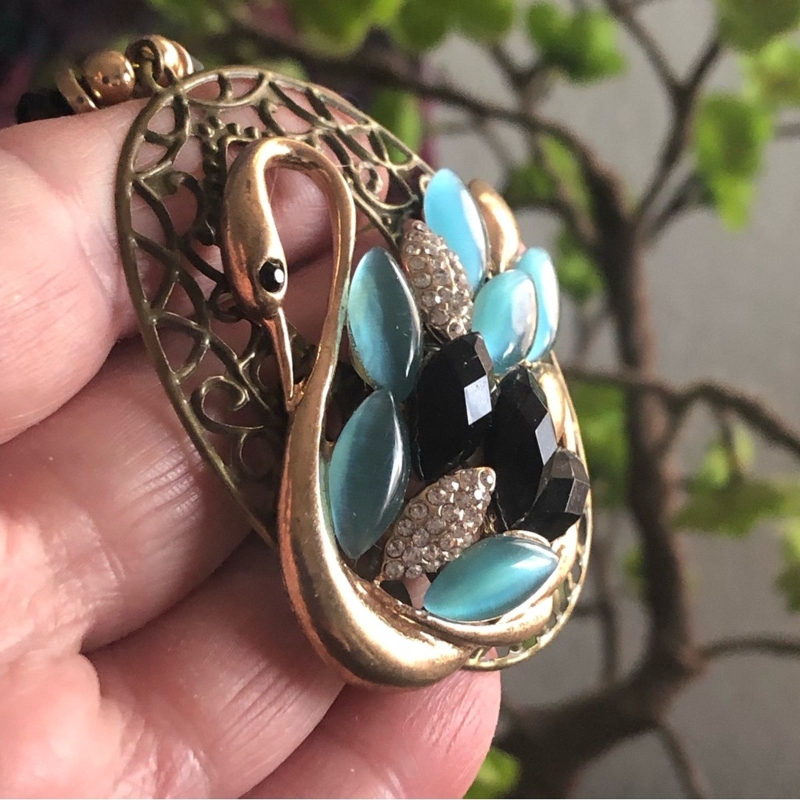 Handmade Handcrafted repurpose moon glow swan agate howlite necklace Size ONE SIZE - 11 Thumbnail