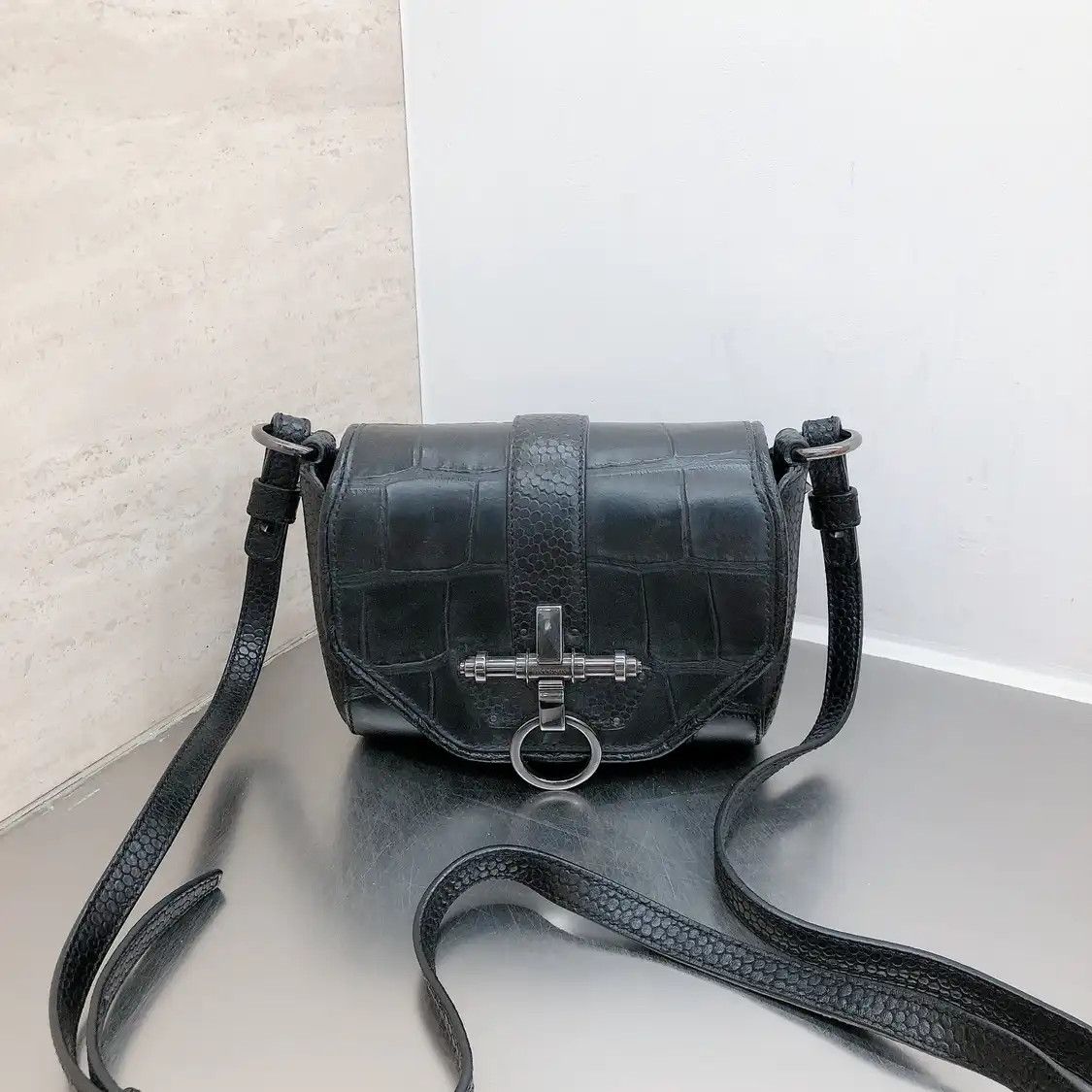 Givenchy GIVENCHY black cowhide leather crocodile crossbody bag Size ONE SIZE - 1 Thumbnail