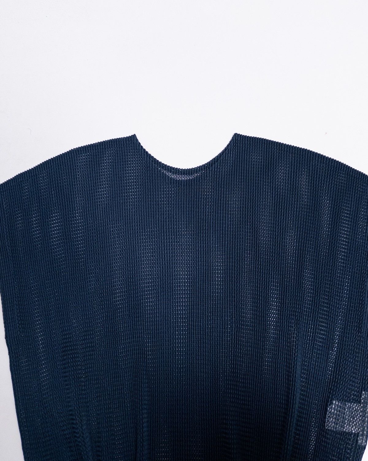 Pleats Please Issey Miyake PLEATS PLEASE ISSEY MIYAKE MESHTOP Size US M / EU 48-50 / 2 - 3 Thumbnail