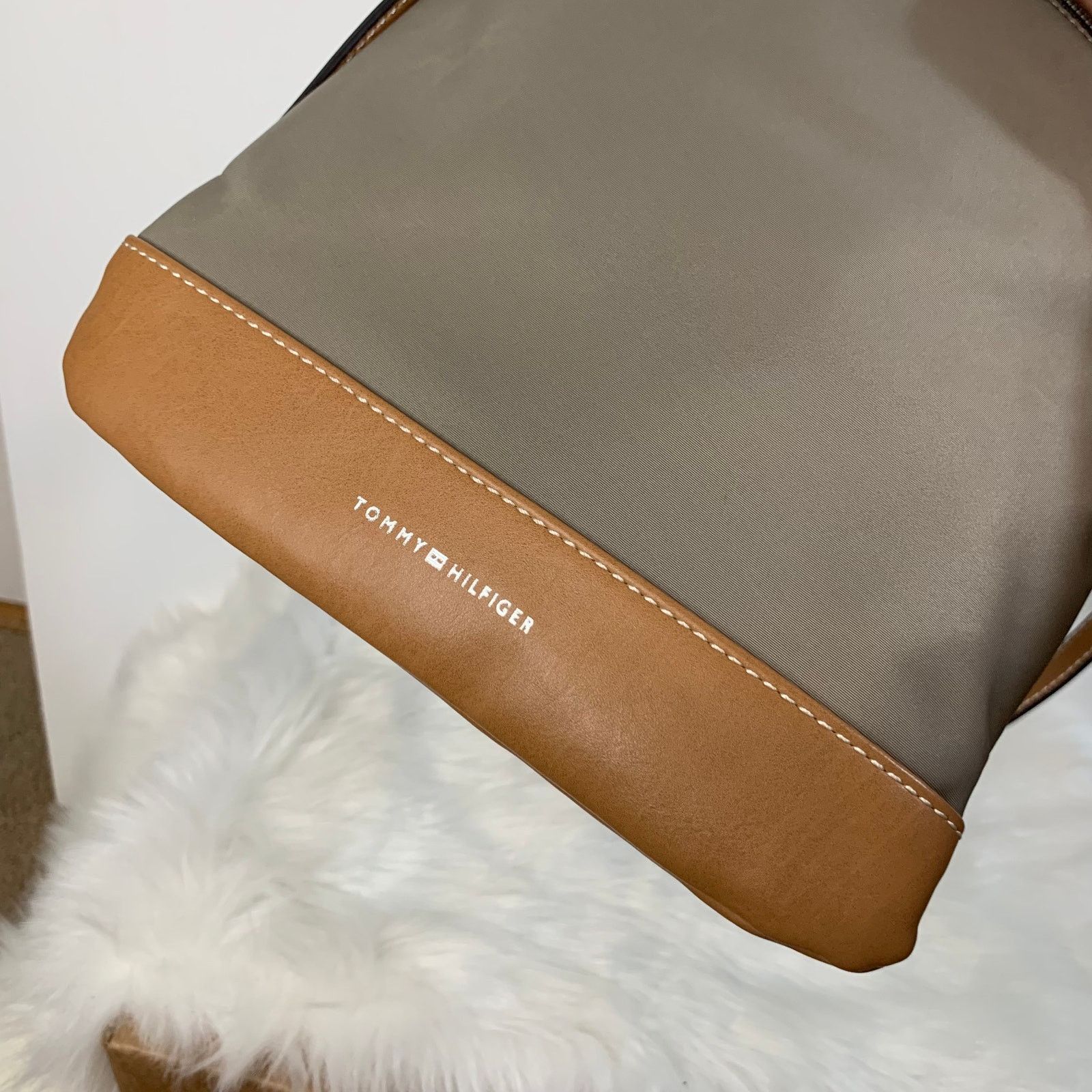 Tommy Hilfiger Tommy Hilfiger Women's Crossbody Purse Size ONE SIZE - 9 Thumbnail