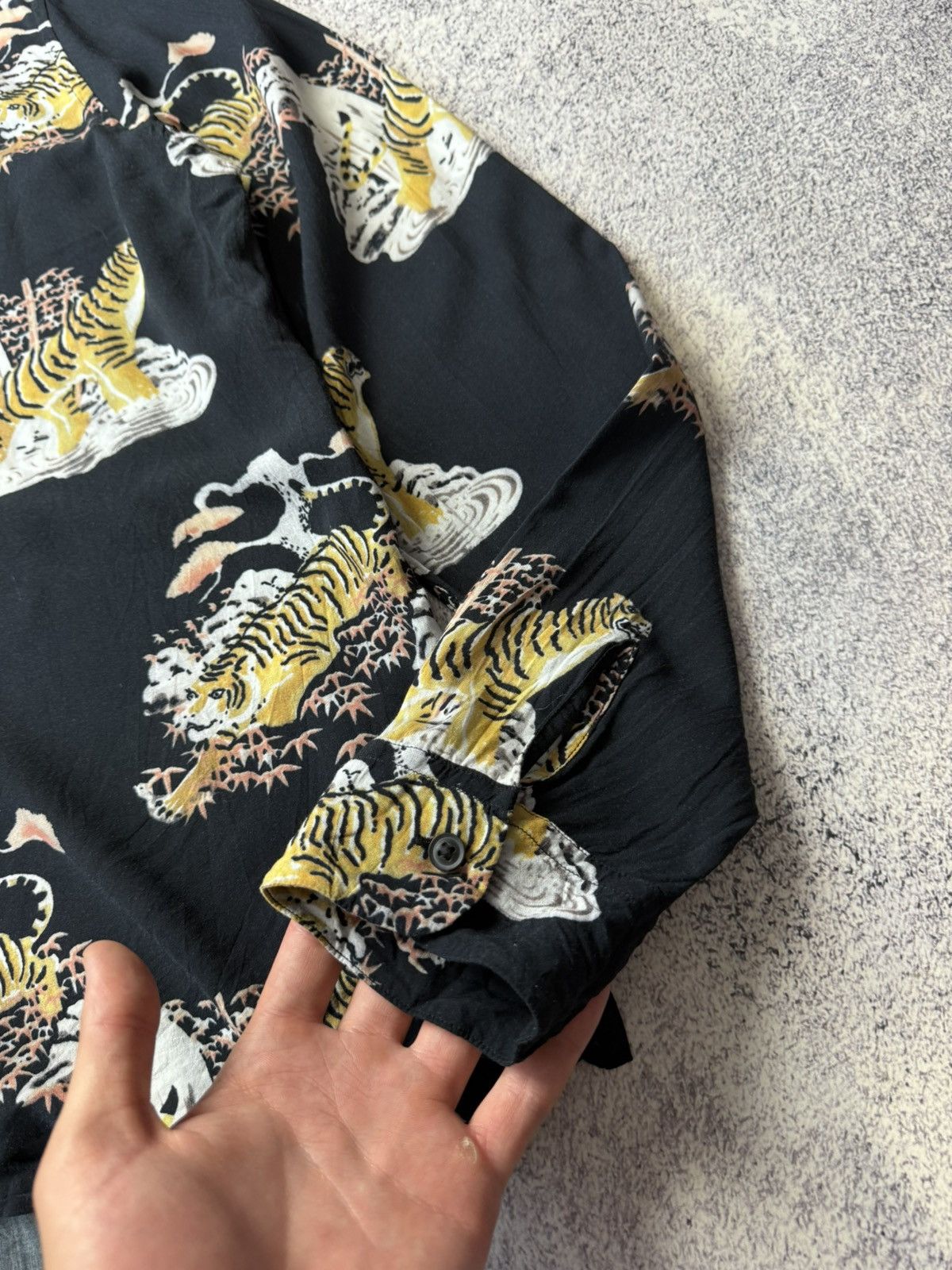 Allsaints Vintage Allsaints Viscose Tiger Crazy Print Y2K Hawaii Shirt Size US L / EU 52-54 / 3 - 15 Thumbnail