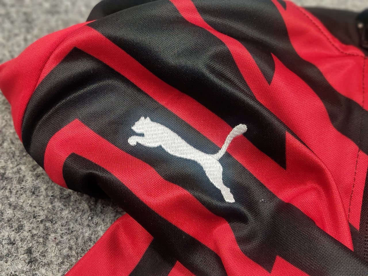 Puma AC Milan x Puma Pre Match Soccer Drycell Football Zip Jersey Size US XL / EU 56 / 4 - 12 Thumbnail