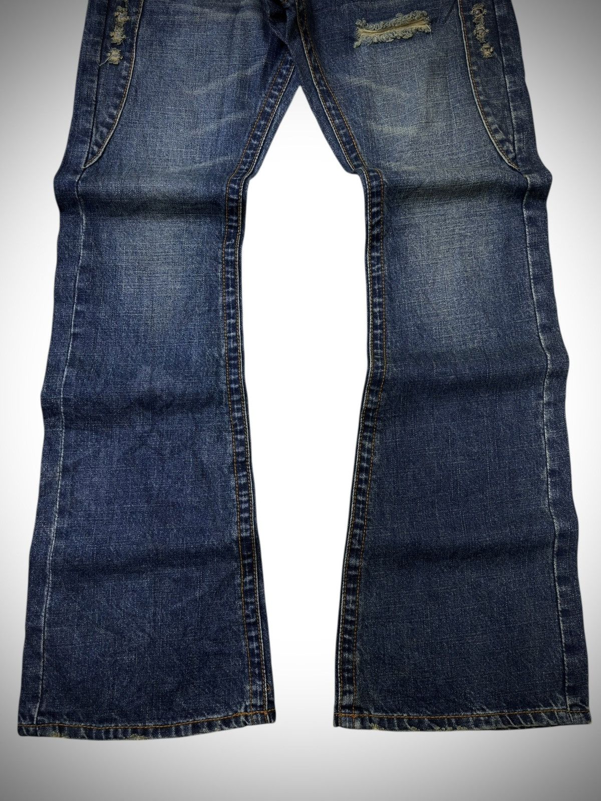 Japanese Brand 2000’s BEAST - Distressed Studded Flared Japanese Jeans Size US 29 - 4 Thumbnail