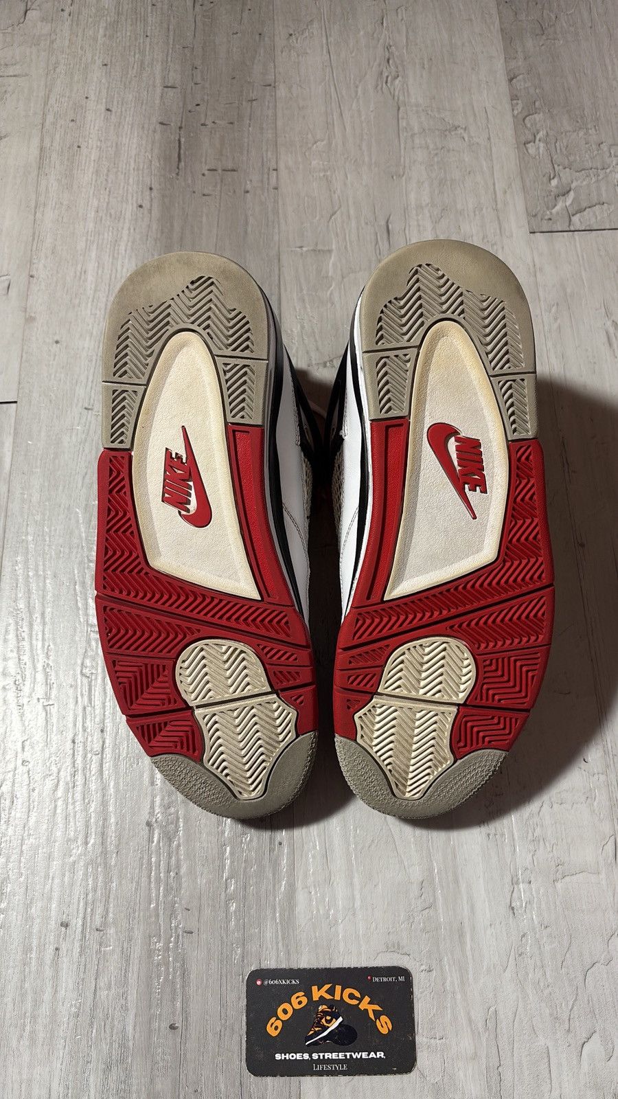 Jordan Brand Air Jordan 4 Retro Fire Red | Size 10.5 Size US 10.5 / EU 43-44 - 5 Thumbnail