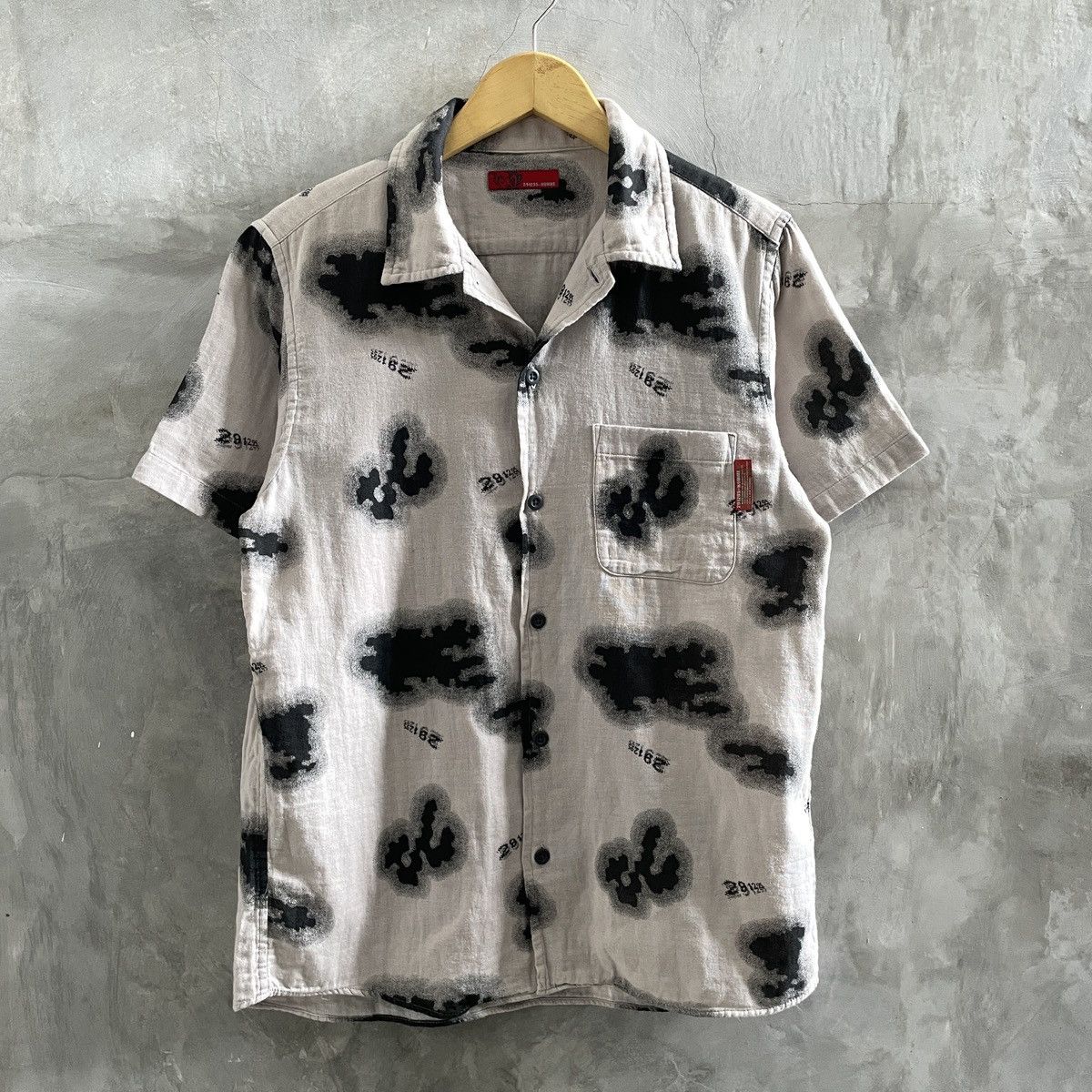 If Six Was Nine × KMRii × Le Grande Bleu (L.G.B.) 🔥291295 Homme pattern logo shirt Size US M / EU 48-50 / 2 - 1 Thumbnail