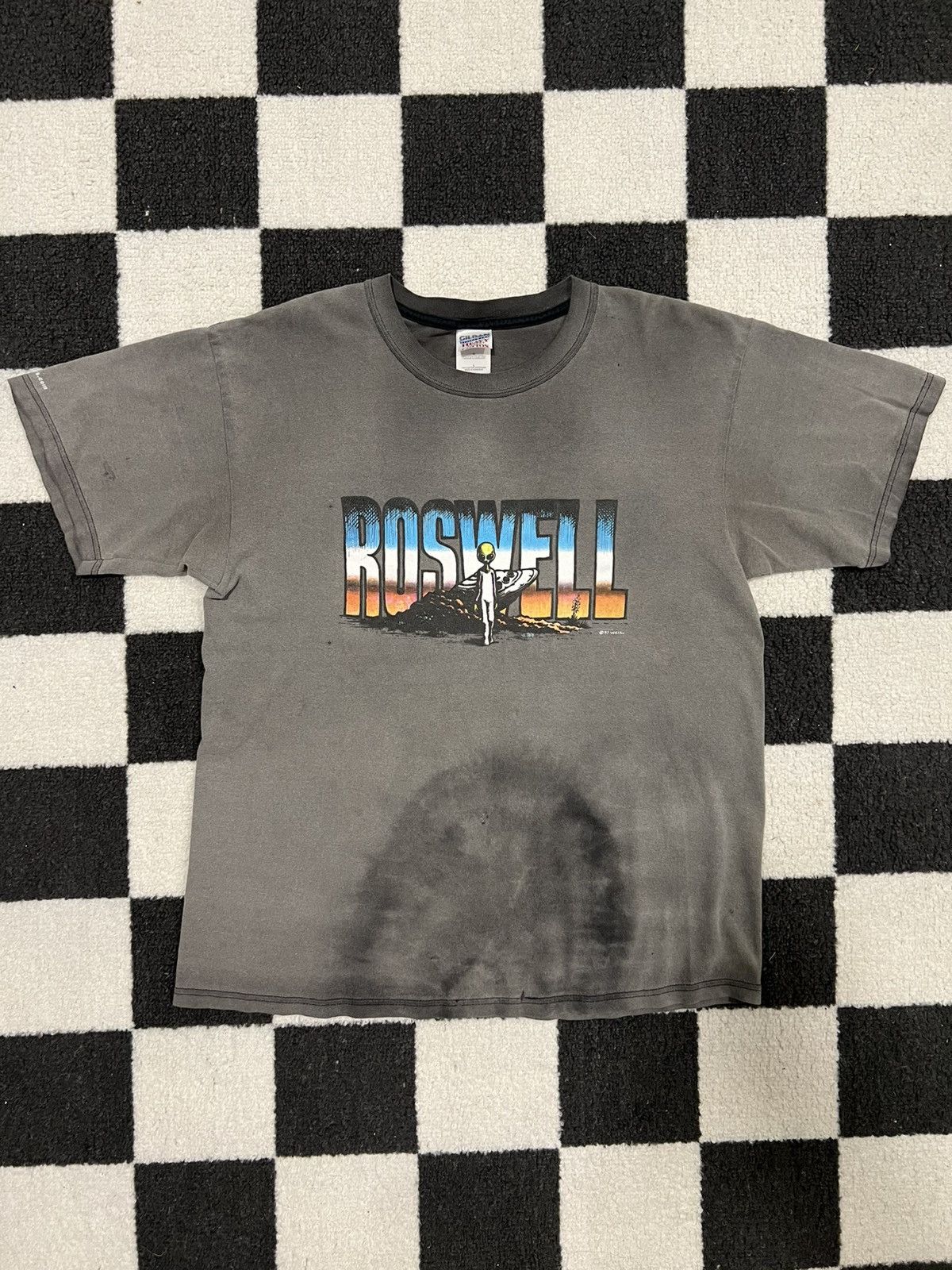 Vintage Vintage 1997 Rosewell Alien Faded Tee Size US L / EU 52-54 / 3 - 2 Thumbnail
