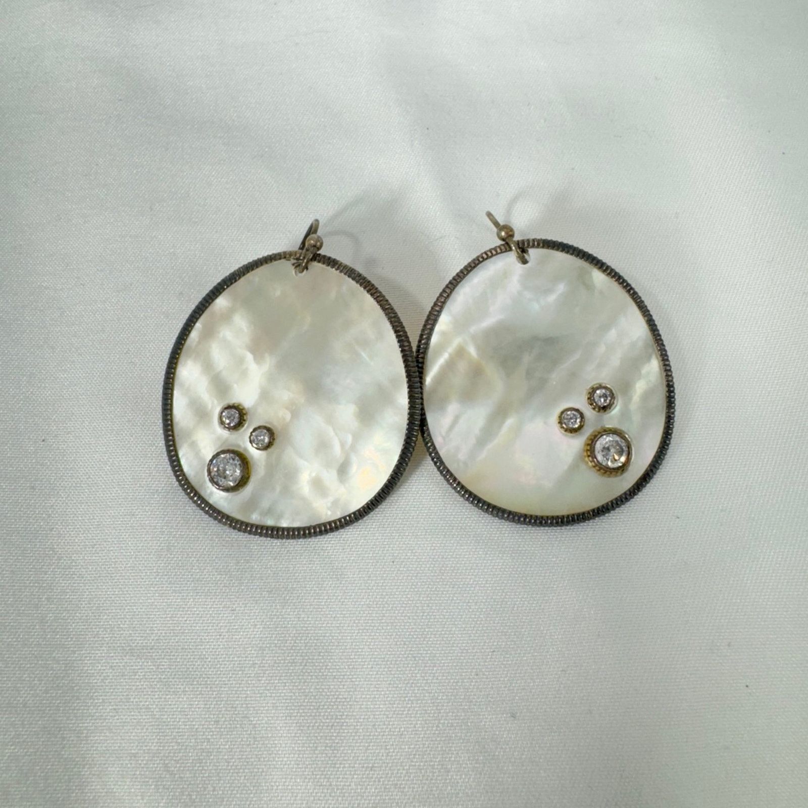 NBDN Nobrandedon VTG Silpada mother of pearl and sterling earrings Size ONE SIZE - 1 Thumbnail