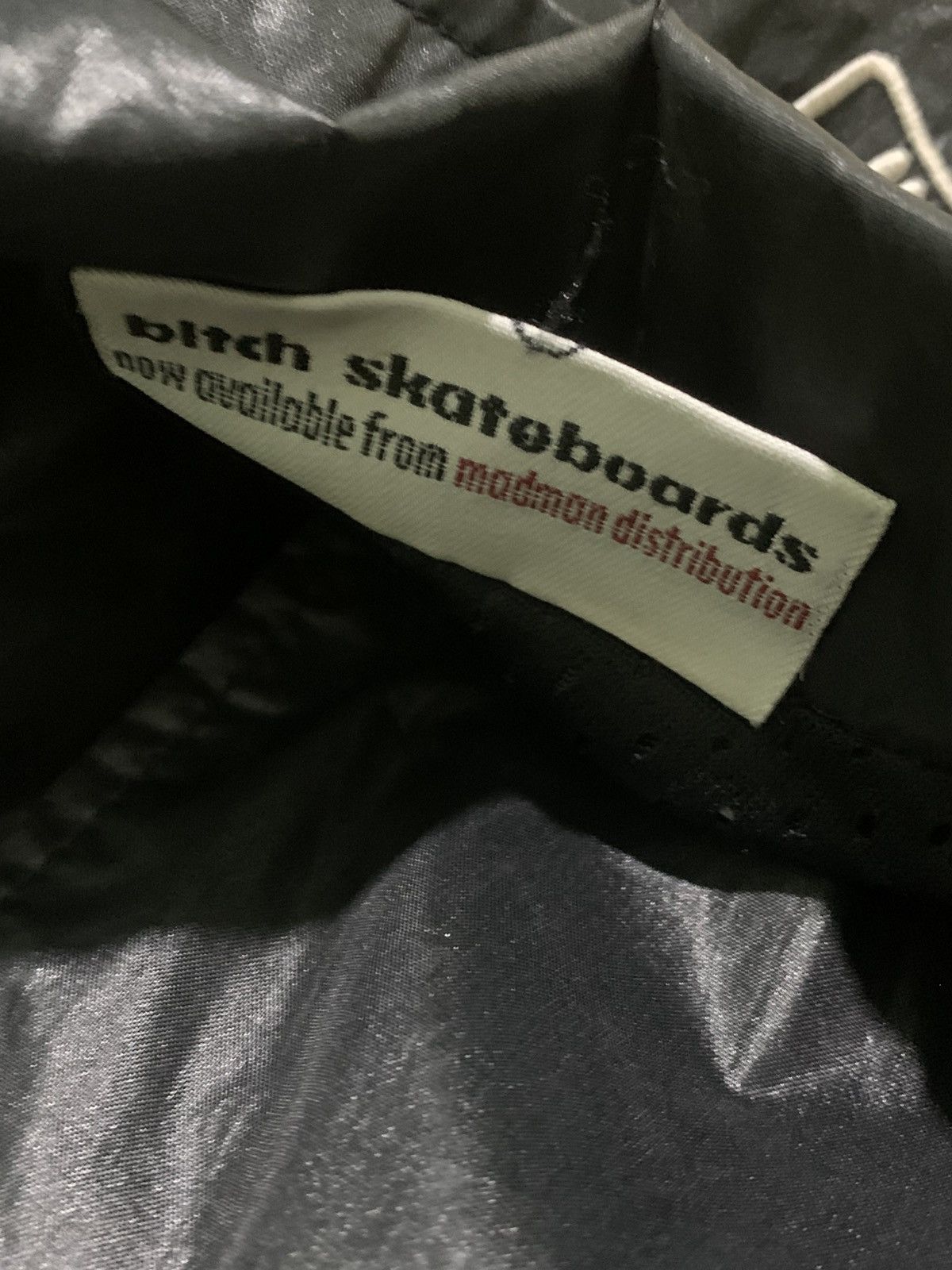 Vintage Vintage 90s BITCH SKATEBOARDS Windbreaker Size US M / EU 48-50 / 2 - 5 Thumbnail