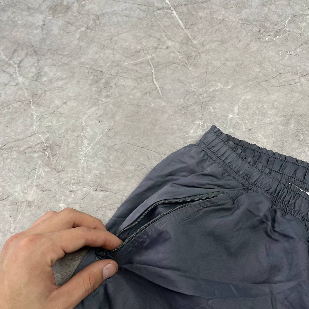 Nike Vintage 90's/Y2K Navy Track Pants Nylon Drill,Size S Size US 33 - 13 Thumbnail