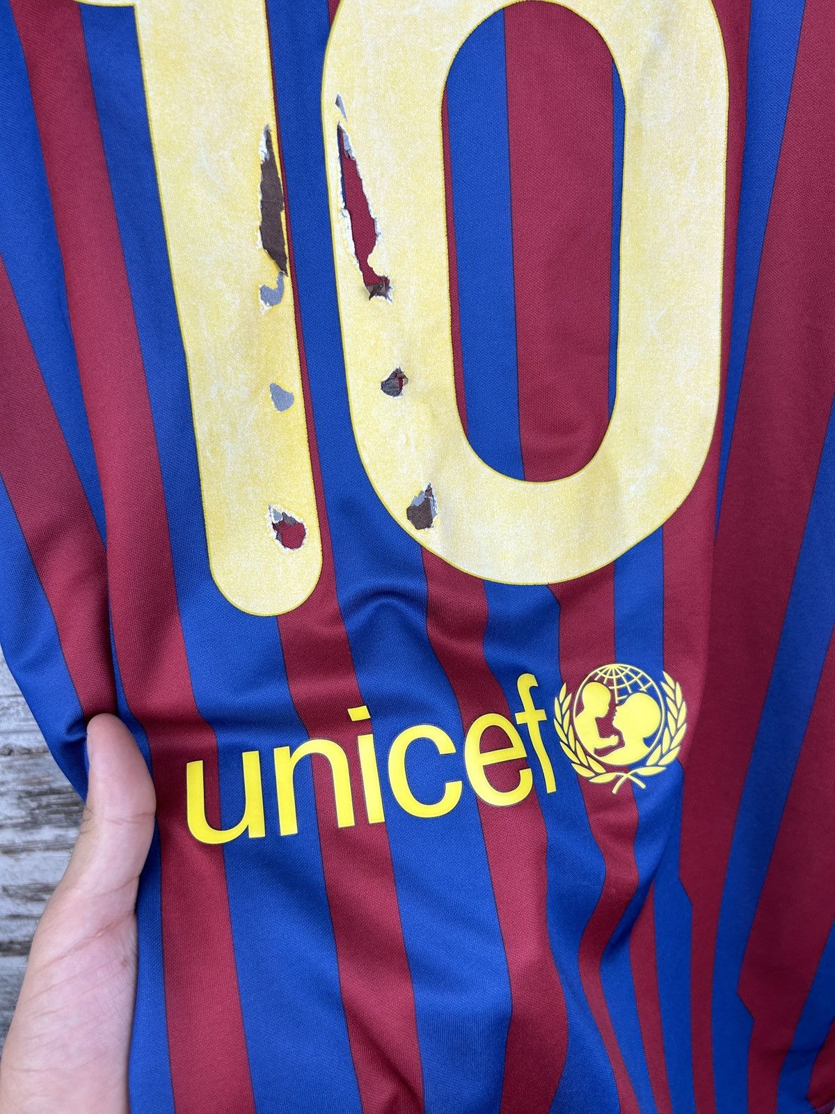 Vintage Mens Vintage Nike FC Barcelona Messi 10 Jersey T-shirt tee Size US XL / EU 56 / 4 - 14 Thumbnail