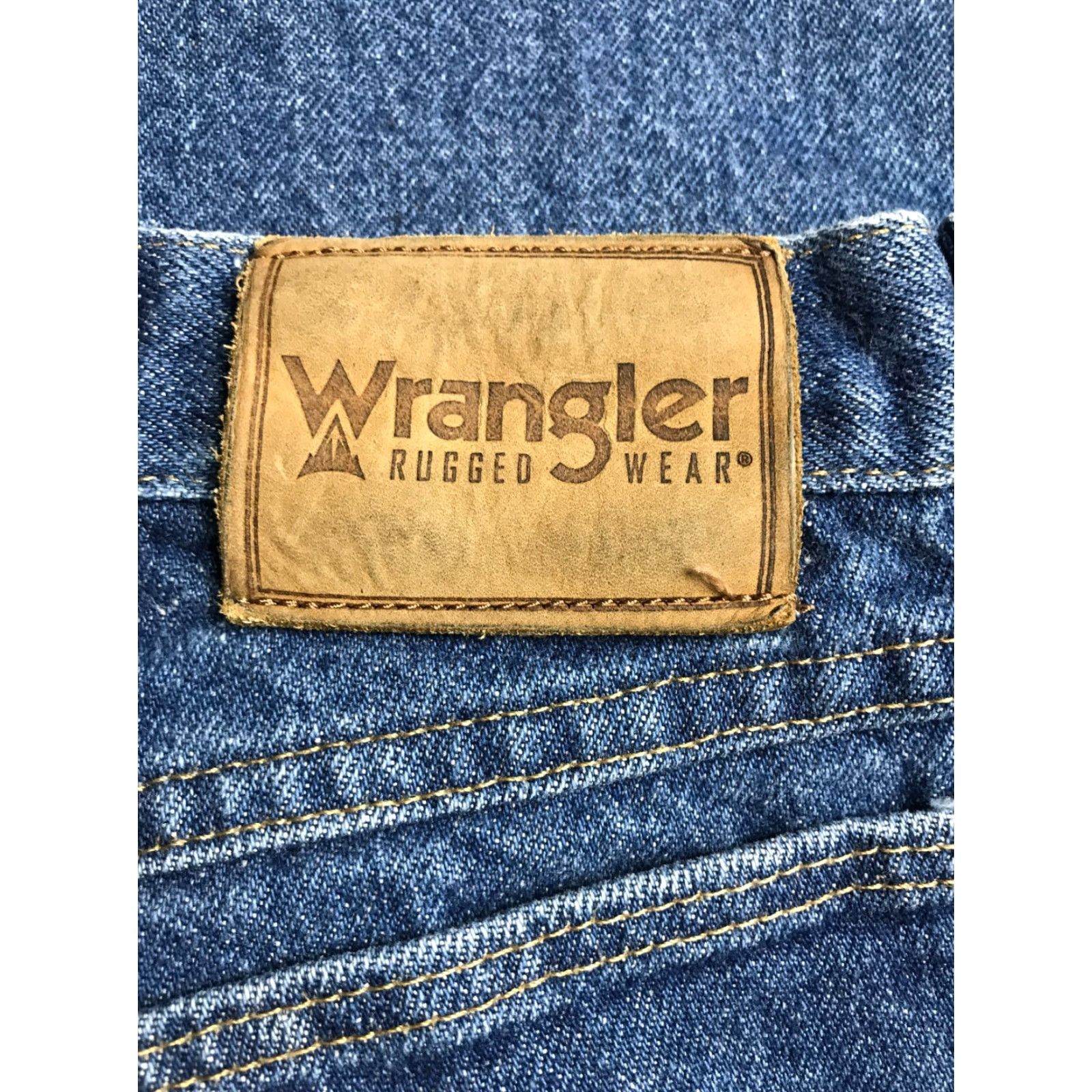 Wrangler Wrangler Jeans, Men's Size 42x32, Blue Denim, Straight Leg, Pockets, Regular Fit, 42x32, Jeans, Men, 42, 32, Blue, Denim, Wrangler Size US 42 / EU 58 - 2 Thumbnail