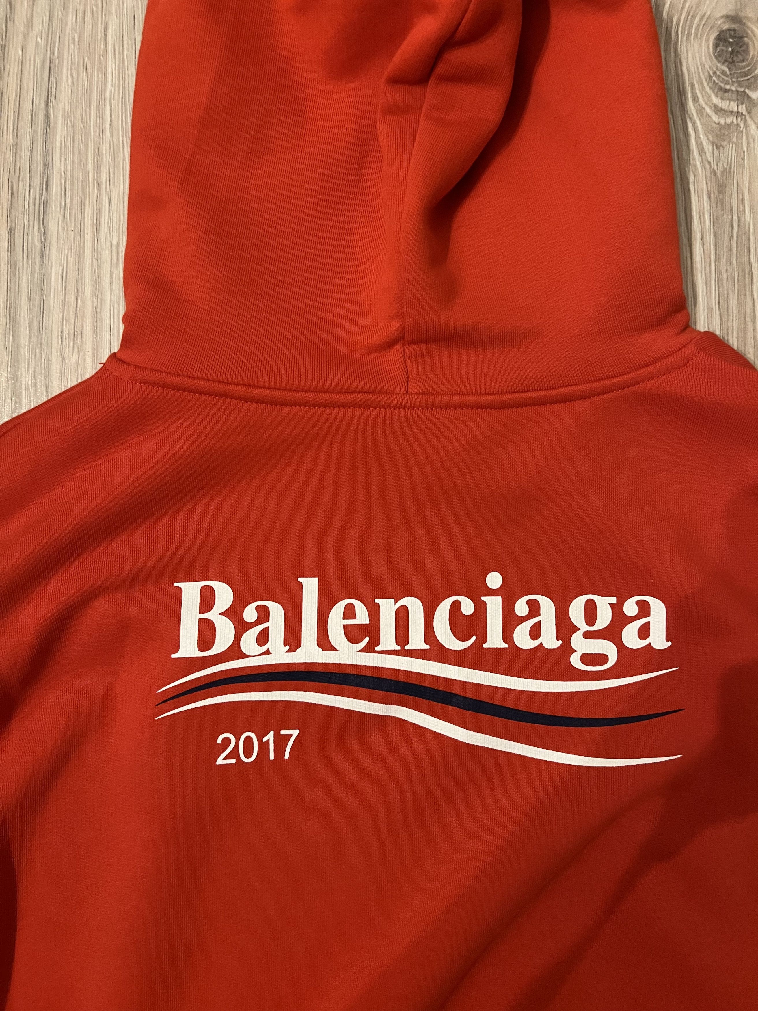Balenciaga Balenciaga 2017 Campaign Logo Oversized Red Hoodie Size US XS / EU 42 / 0 - 2 Thumbnail