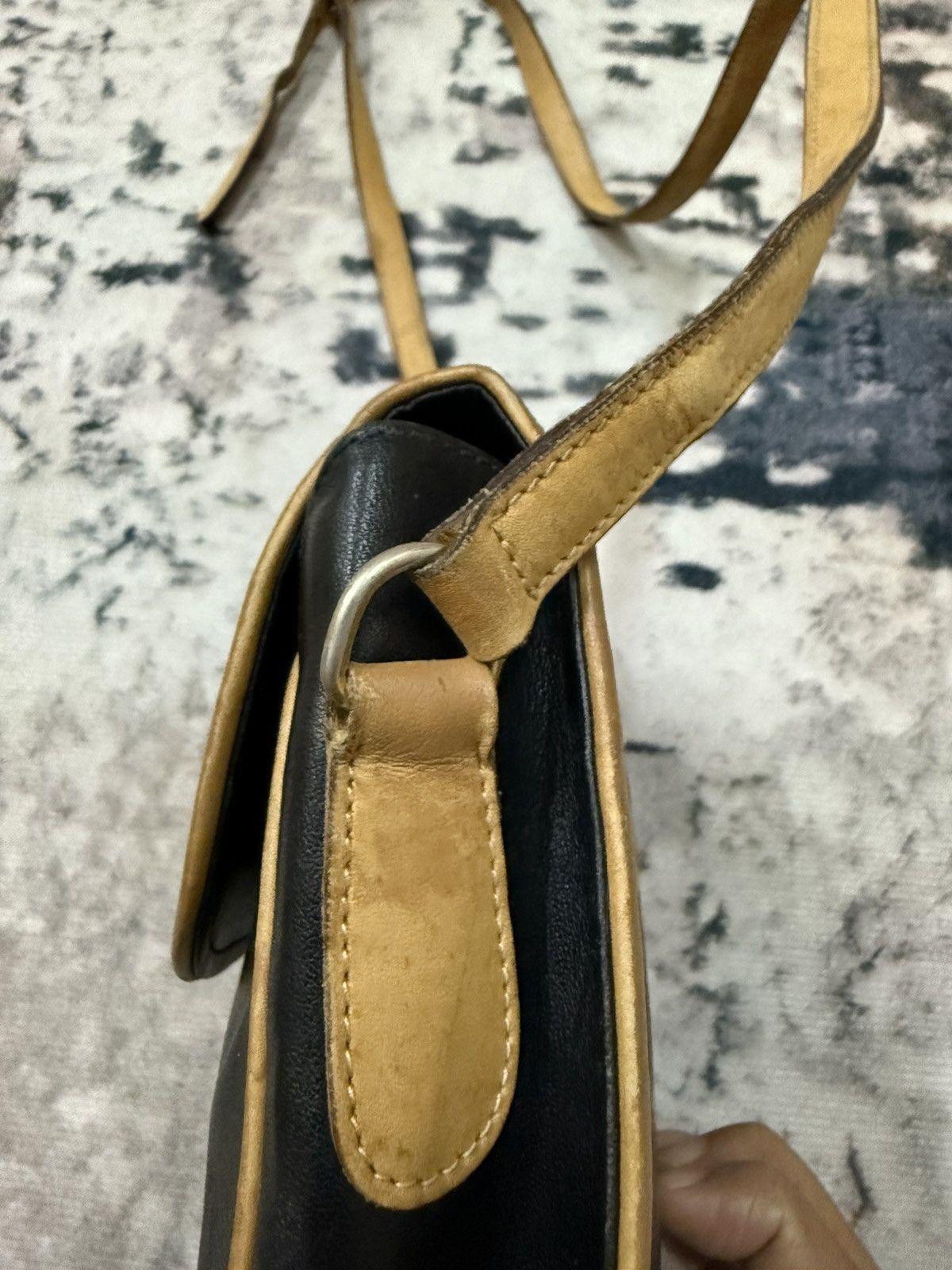 Celine × Designer × Vintage Vintage Celine Black Leather Massenger Bag Size ONE SIZE - 8 Thumbnail