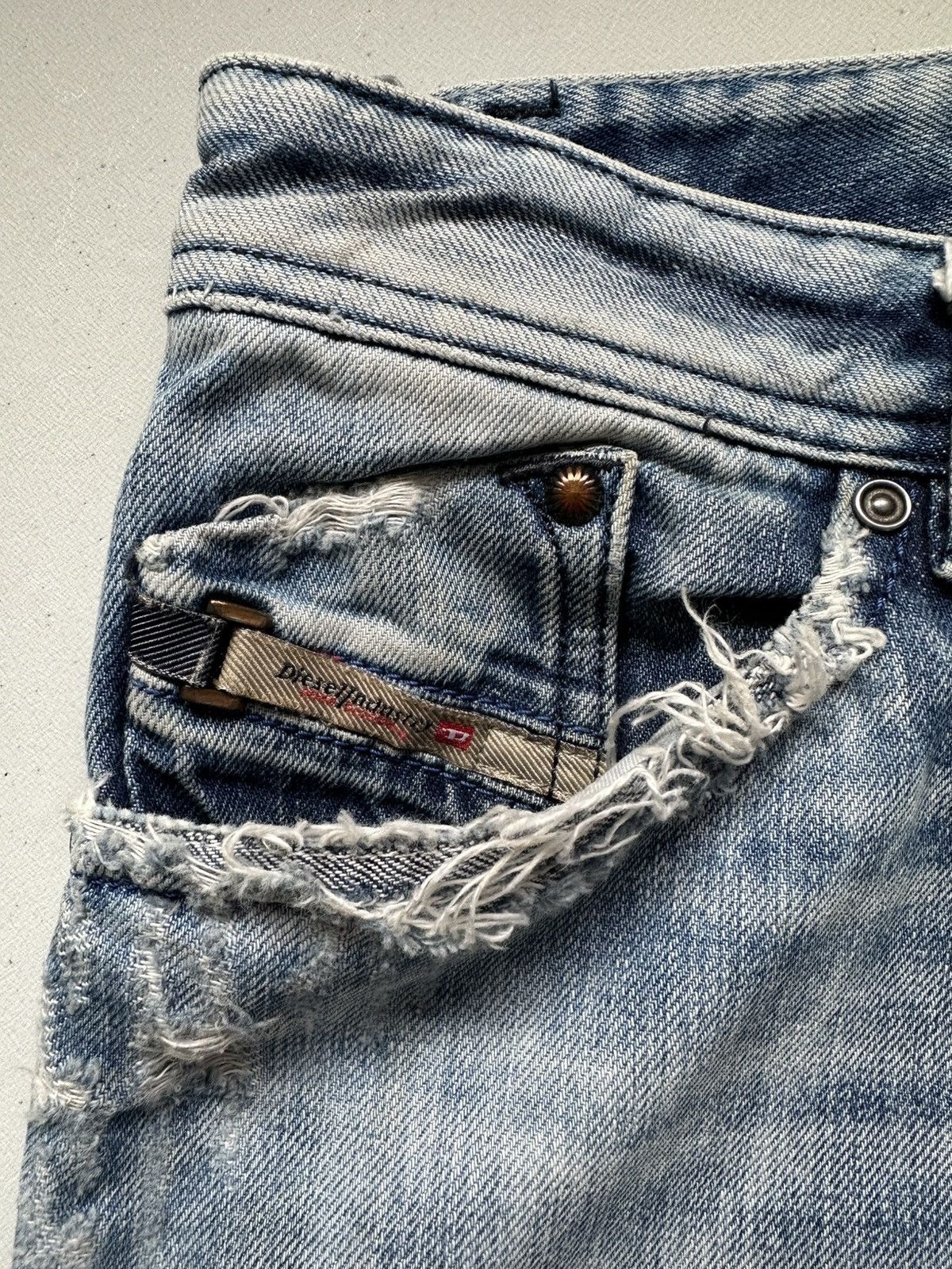 Diesel Diesel Darron Distressed Avant Garde Jeans Size US 30 / EU 46 - 6 Thumbnail