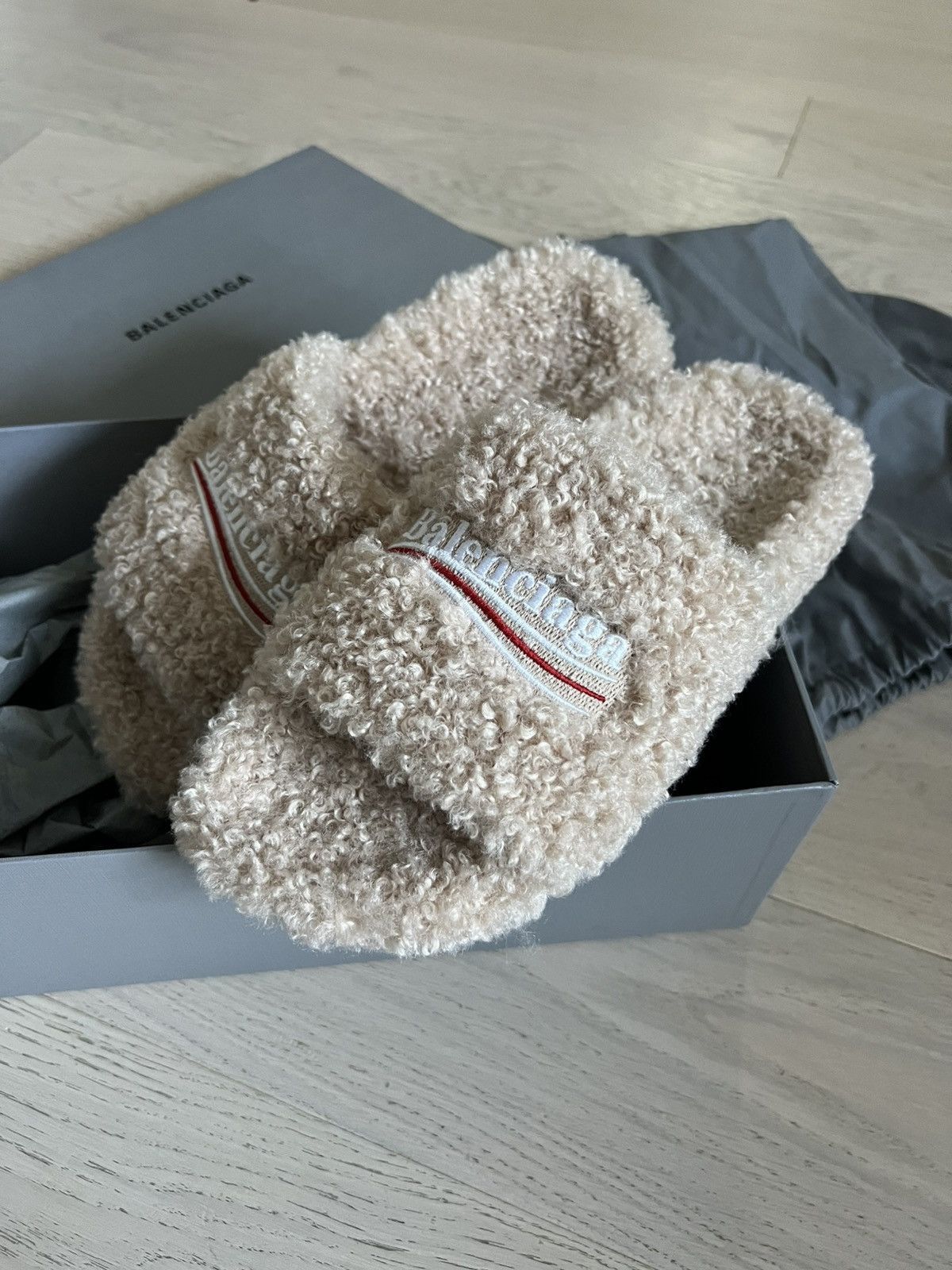 Balenciaga Embroidered Logo Furry Fleece Campaign Sandals Slides Size US 8 / EU 41 - 1 Thumbnail