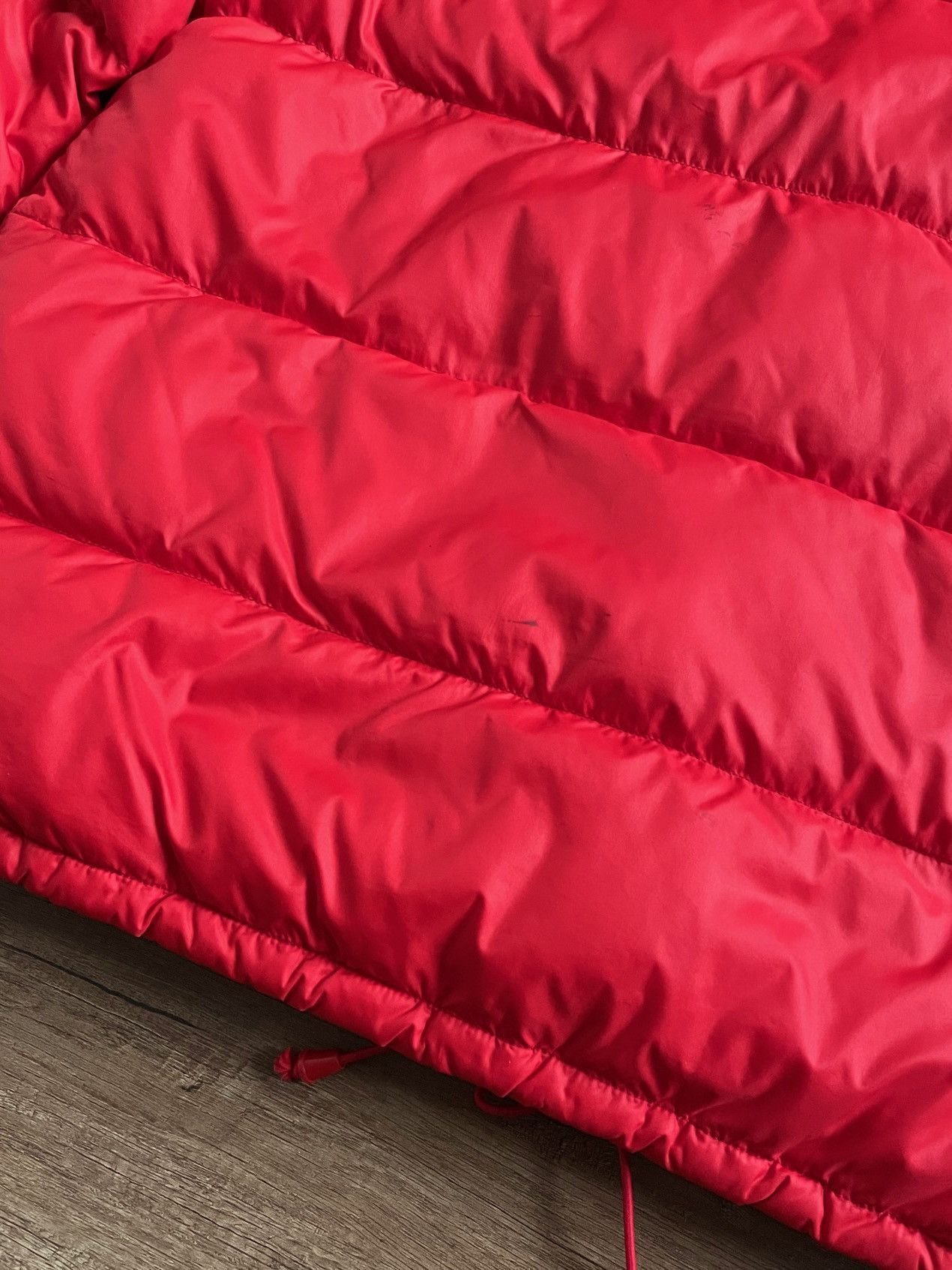 Moncler Vintage Moncler Grenoble Red Down Hooded Puffer Jacket Size L / US 10 / IT 46 - 15 Thumbnail