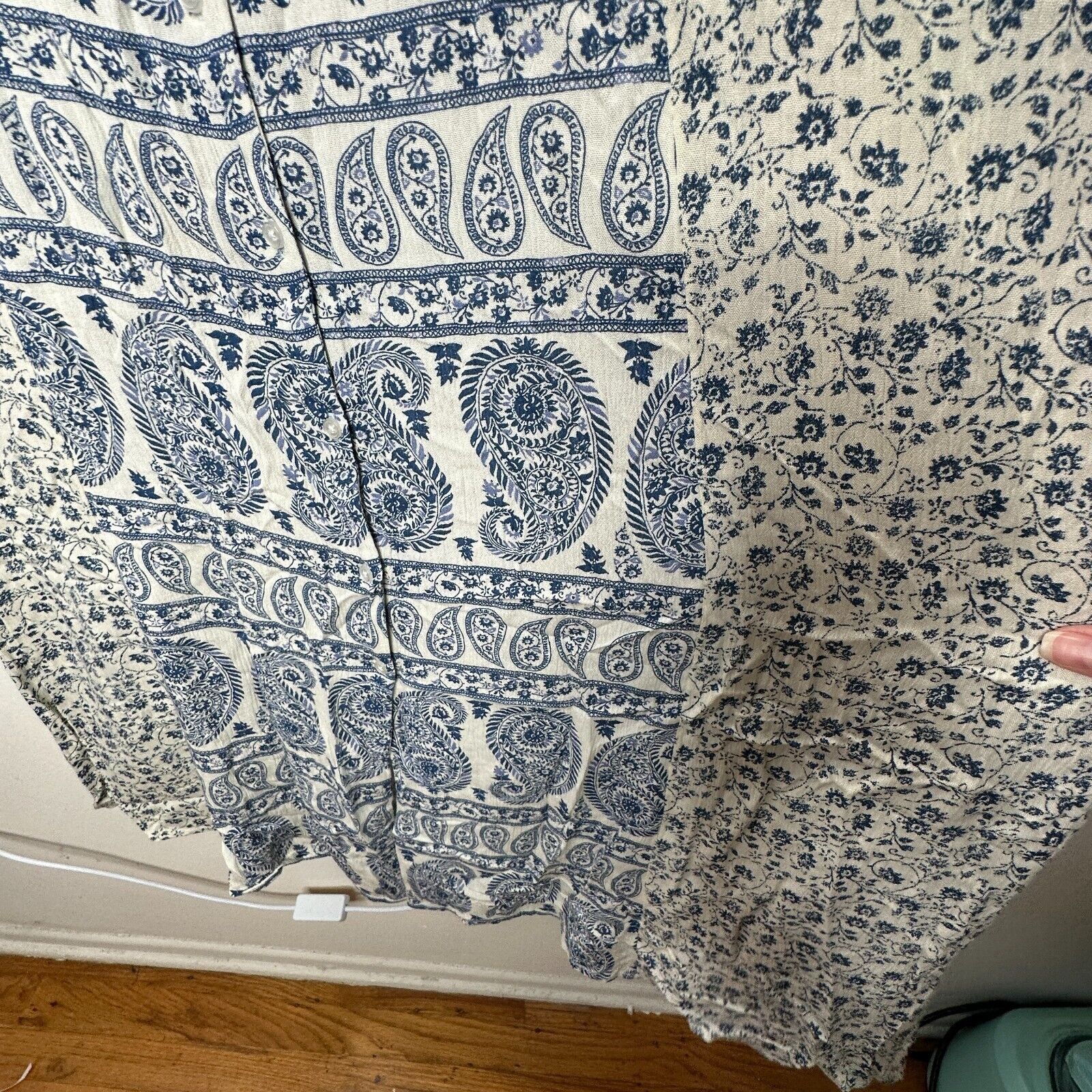 Other Stradivarius Floral Paisley Long Sleeve VNeck Maxi Dress Size S / US 4 / IT 40 - 7 Thumbnail