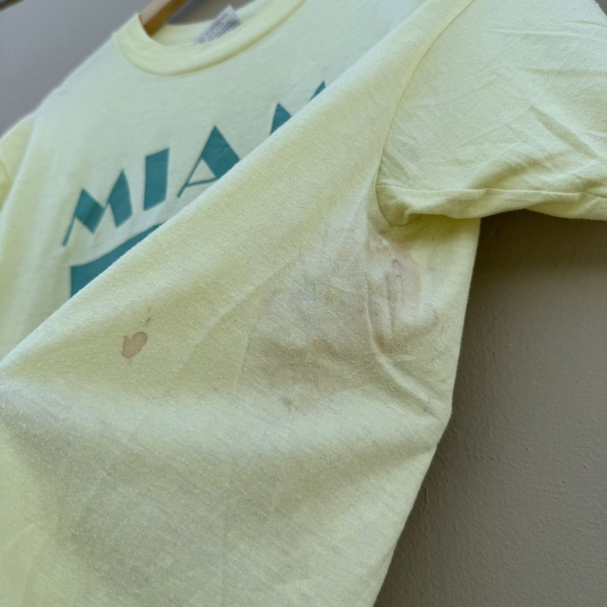 Vintage Vintage miami mice 90s tee Size US L / EU 52-54 / 3 - 5 Thumbnail