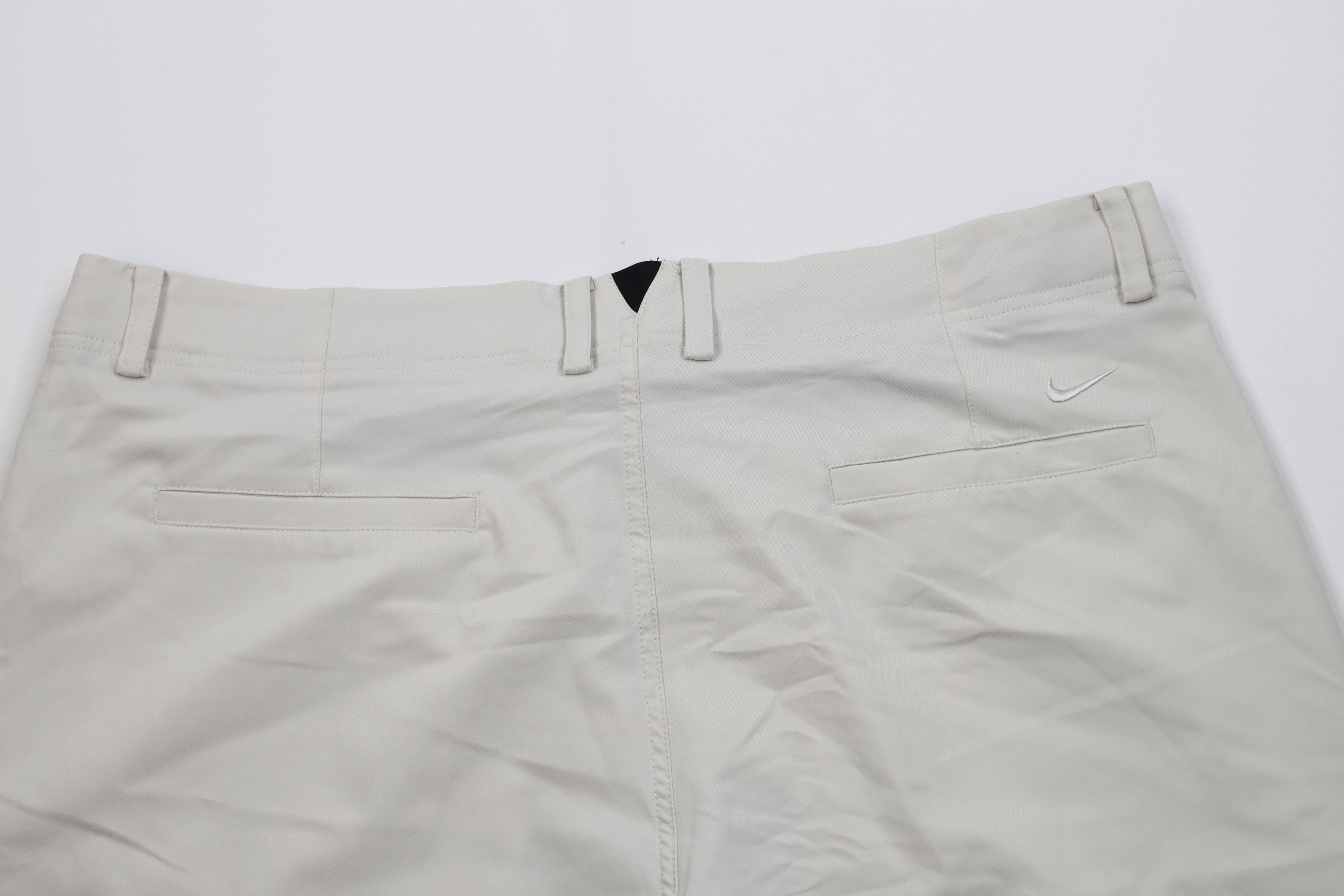 Nike Nike Golf Mini Swoosh Golfing Chino Shorts Beige Polyester Size US 40 / EU 56 - 10 Thumbnail