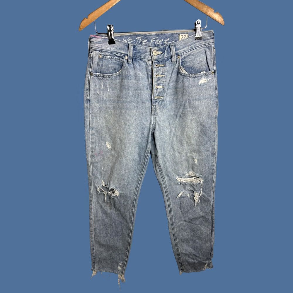 Vintage VINTAGE Free People We The Free Jeans Womens 27 Light Wash Distressed High Rise Cropped Size 27" / US 4 / IT 40 - 1 Thumbnail