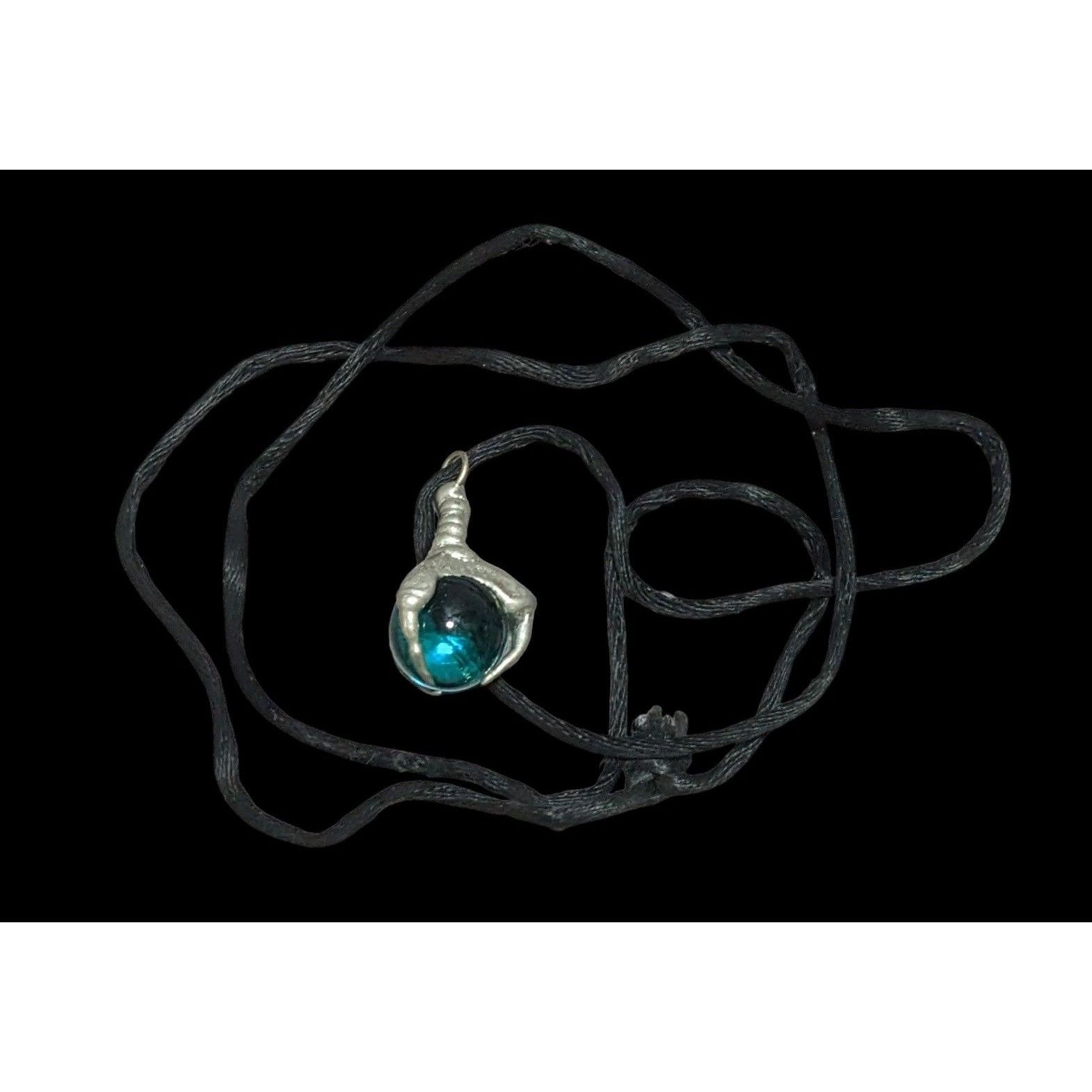 Other Vintage 90s Dragon Claw Pendant Necklace Size ONE SIZE - 1 Thumbnail