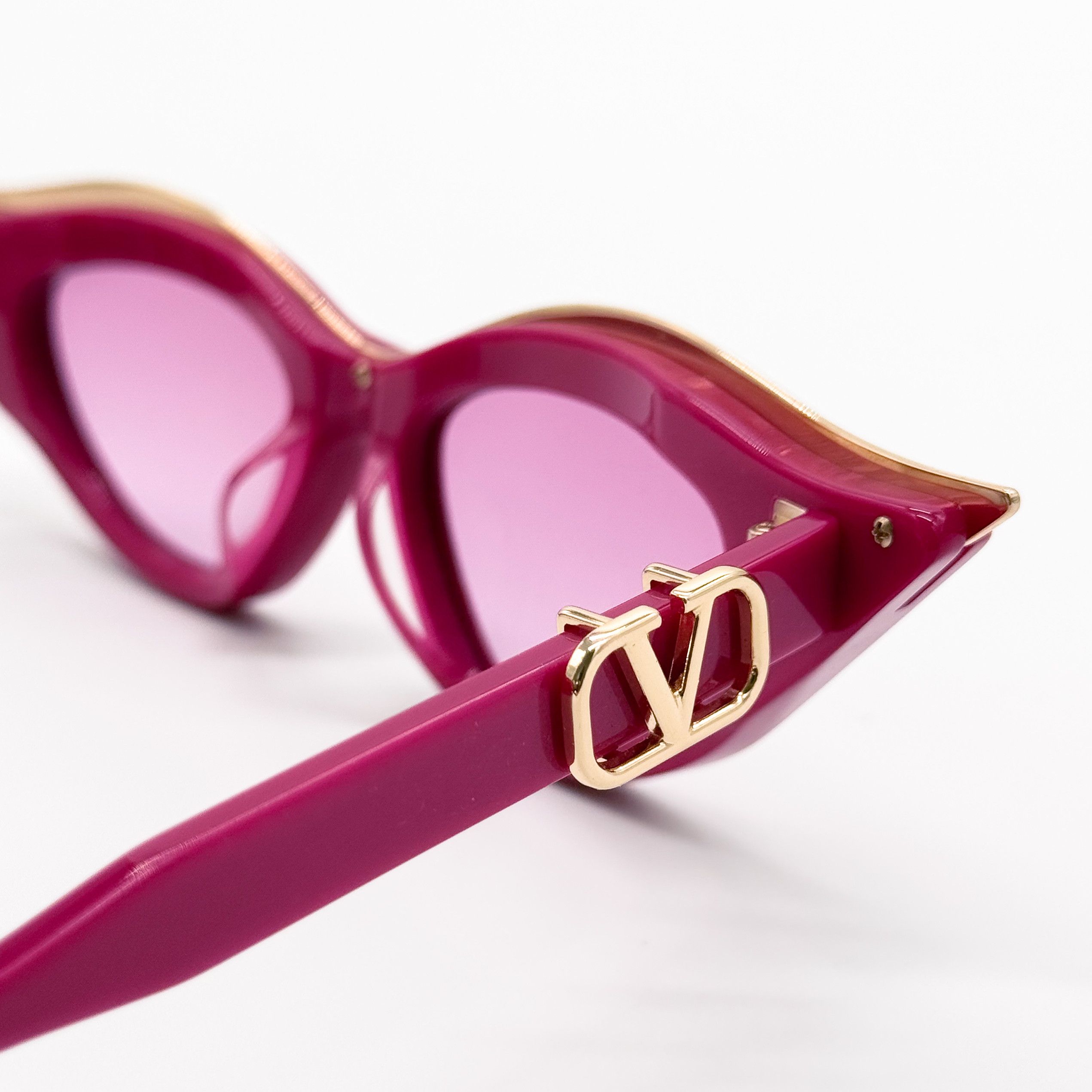 Valentino NEW VALENTINO V-GOLDCUT VLS-114D PINK CAT EYE SUNGLASSES Size ONE SIZE - 8 Thumbnail