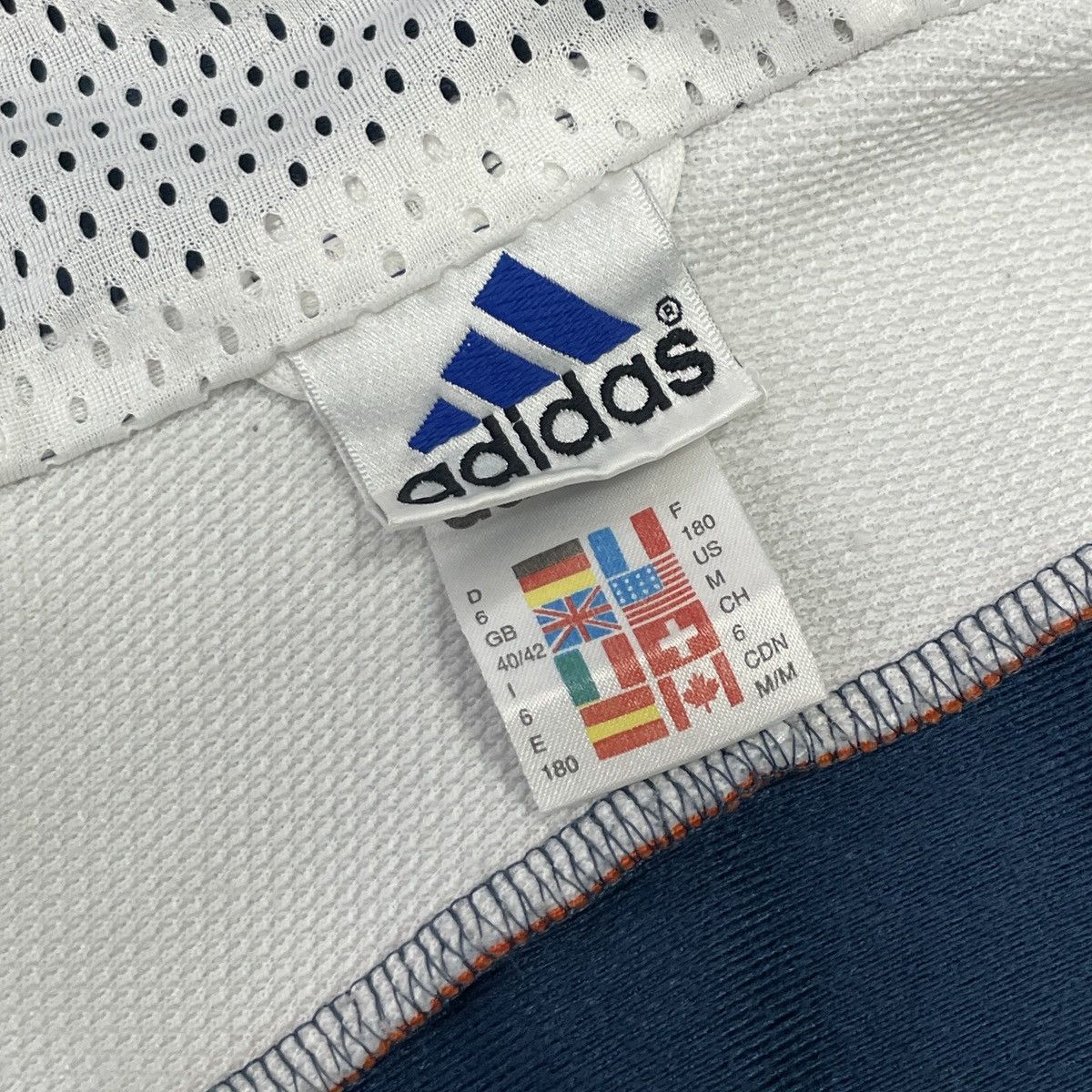 Adidas × Vintage Vintage Adidas Jacket Size M Size US M / EU 48-50 / 2 - 18 Thumbnail