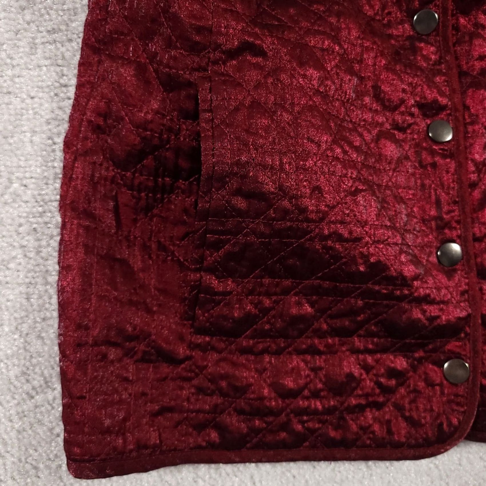 Vintage Chico's Quilted Vest Women’s Small Red Snap Front Band Collar Lined Layering Quilted Vest Regular Fit Sleeveless Mid-Length Vintage: No Size S / US 4 / IT 40 - 4 Thumbnail