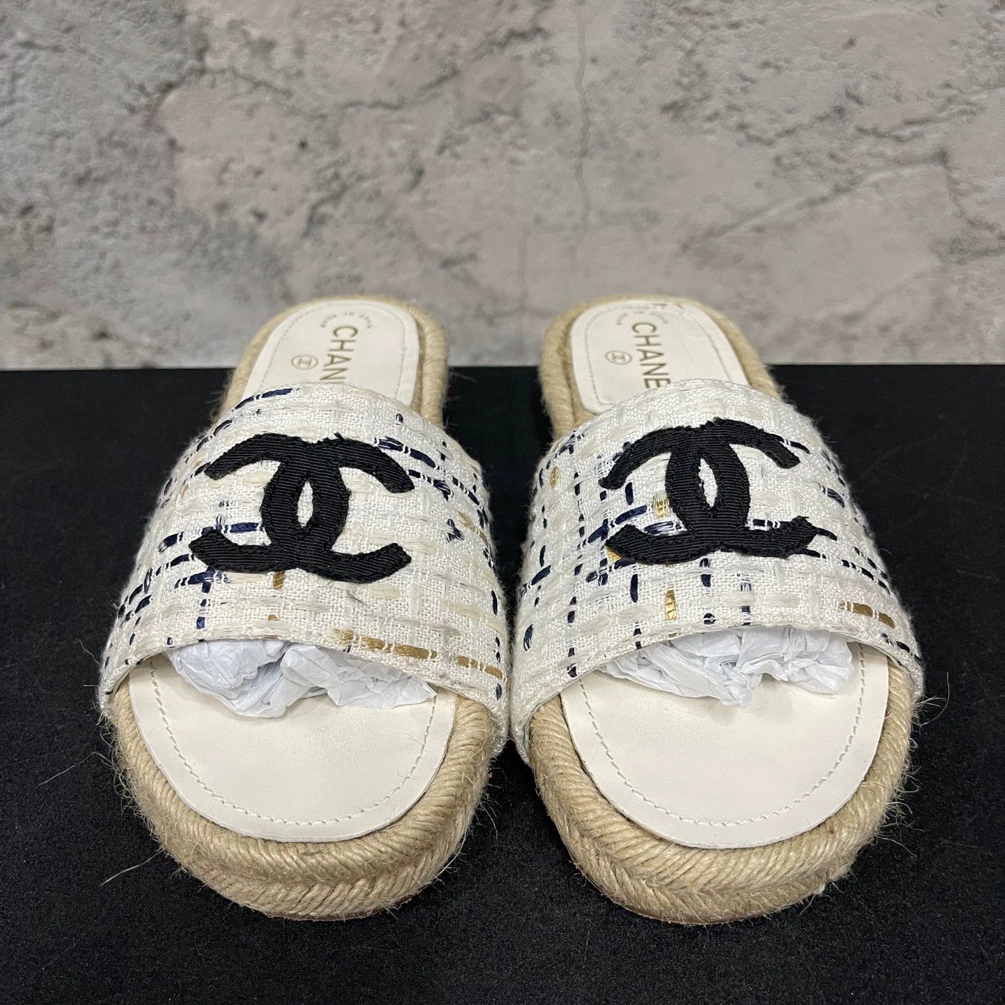 Chanel Chanel Women's Slippers 37 As Is Size US 6 / IT 36 - 6 Thumbnail