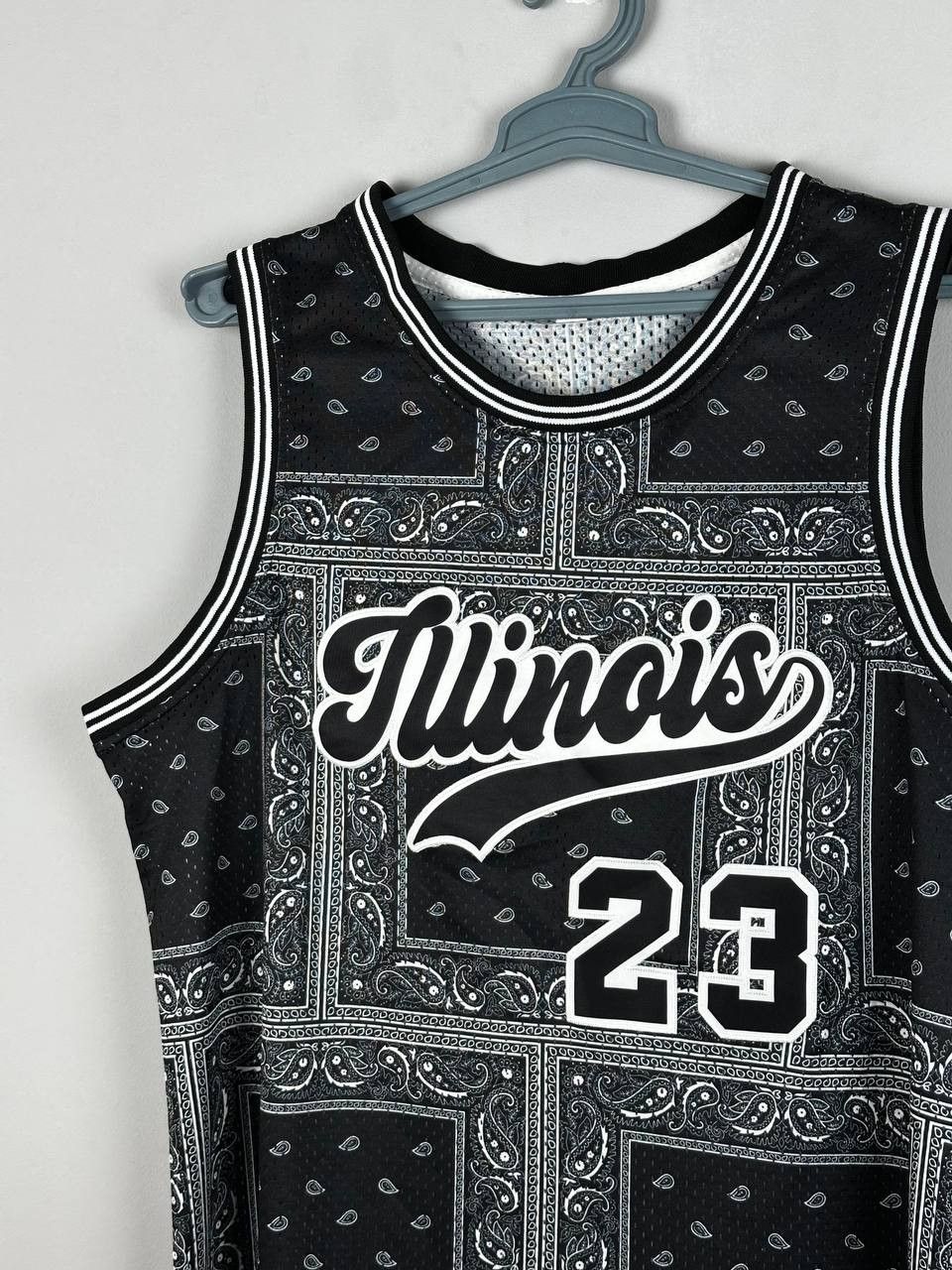 Other Illinois Goat 23 Bandana Print Basketball Jersey Size US XL / EU 56 / 4 - 4 Thumbnail