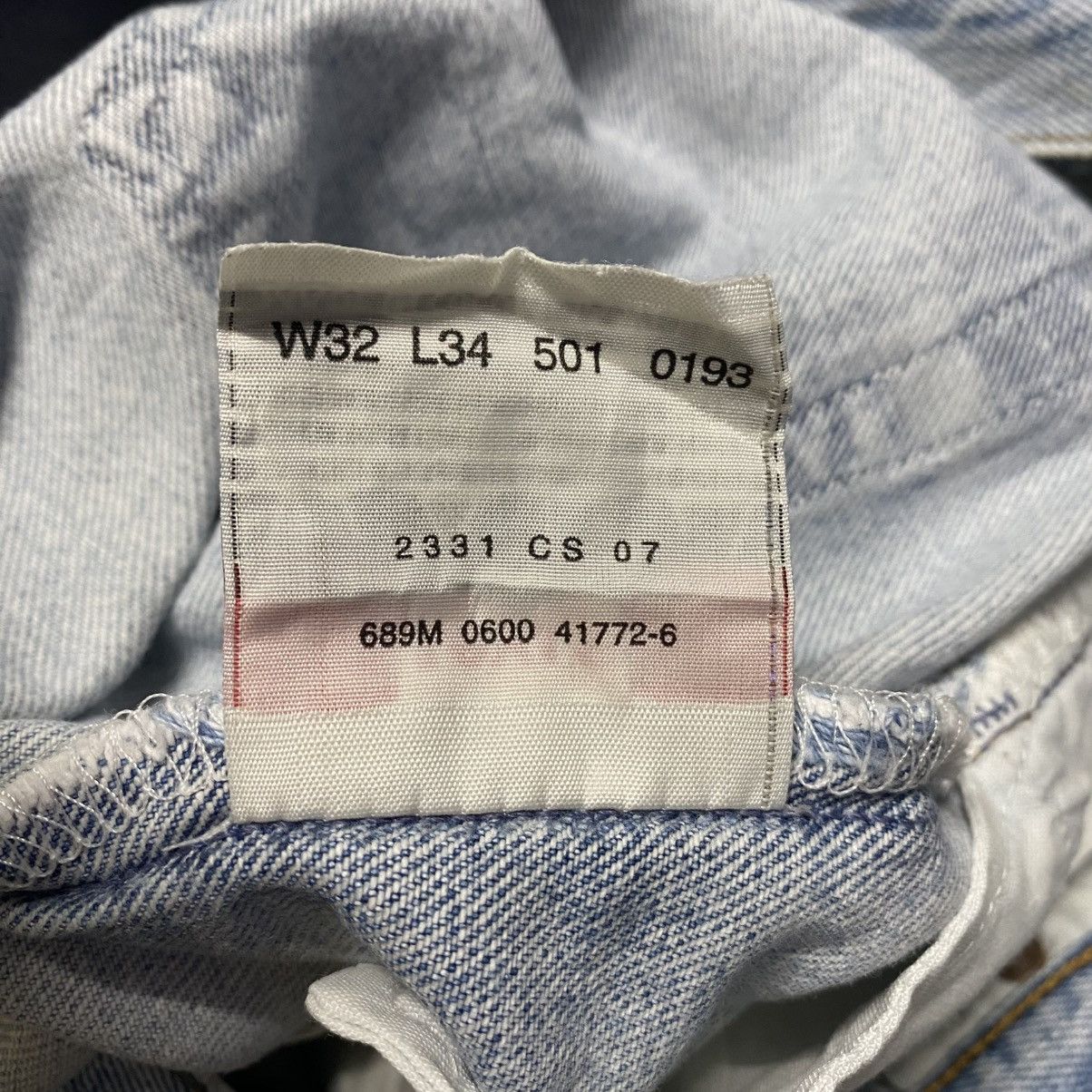 Levi's Vintage 90s Levis 501 Lightwash Jeans Size US 32 / EU 48 - 23 Thumbnail