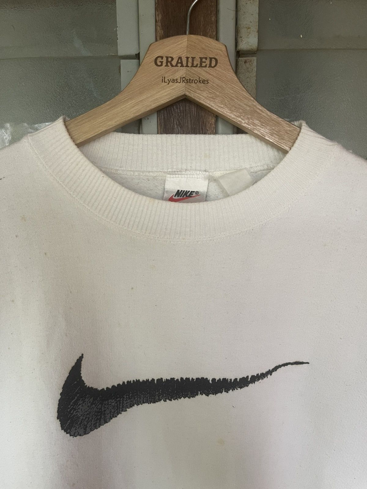 Nike Vintage 90's Nike Big Center Swoosh Crewneck Sweatshirt Size US L / EU 52-54 / 3 - 14 Thumbnail
