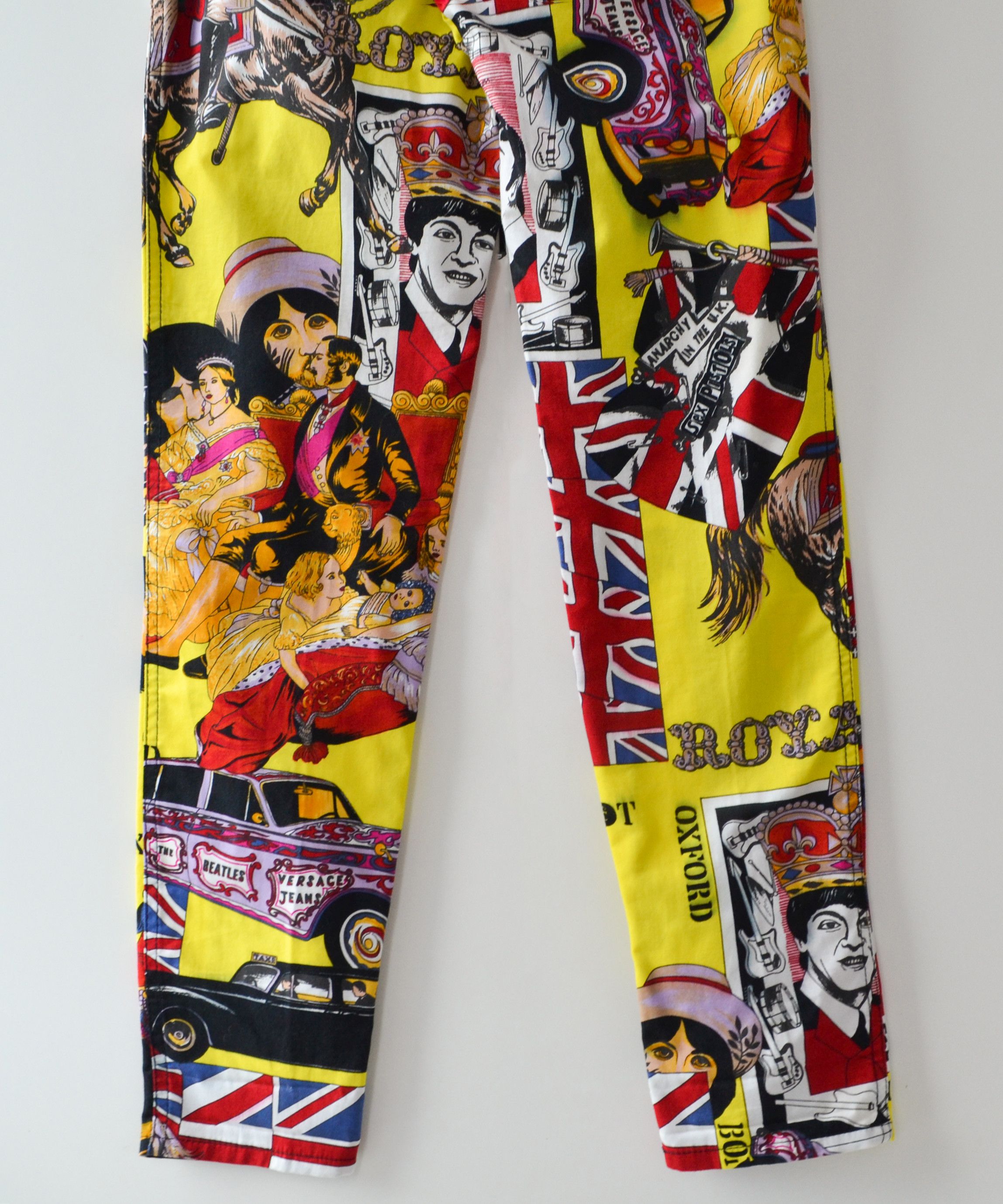 Versace Jeans Couture VERSACE Pants Printed Trousers Rock Beatles 90s Vintage Size 28" / US 6 / IT 42 - 7 Thumbnail