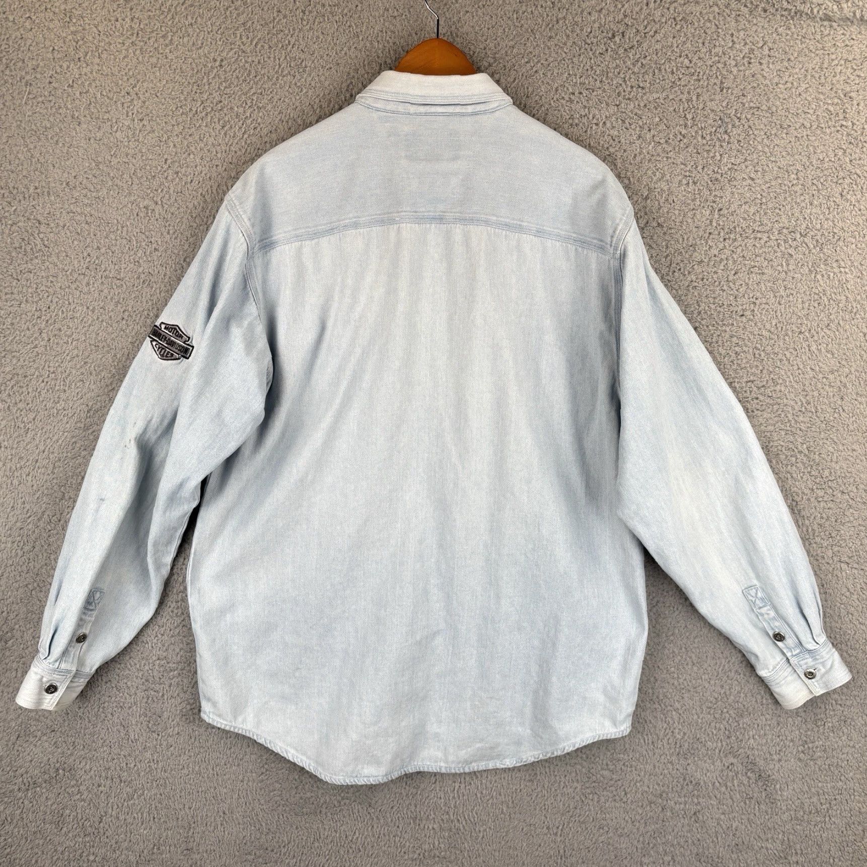 Harley Davidson VINTAGE Harley-Davidson Denim Shirt Mens L Light Wash 90s Patch Embroidered Button-Up Collared Size US L / EU 52-54 / 3 - 7 Thumbnail
