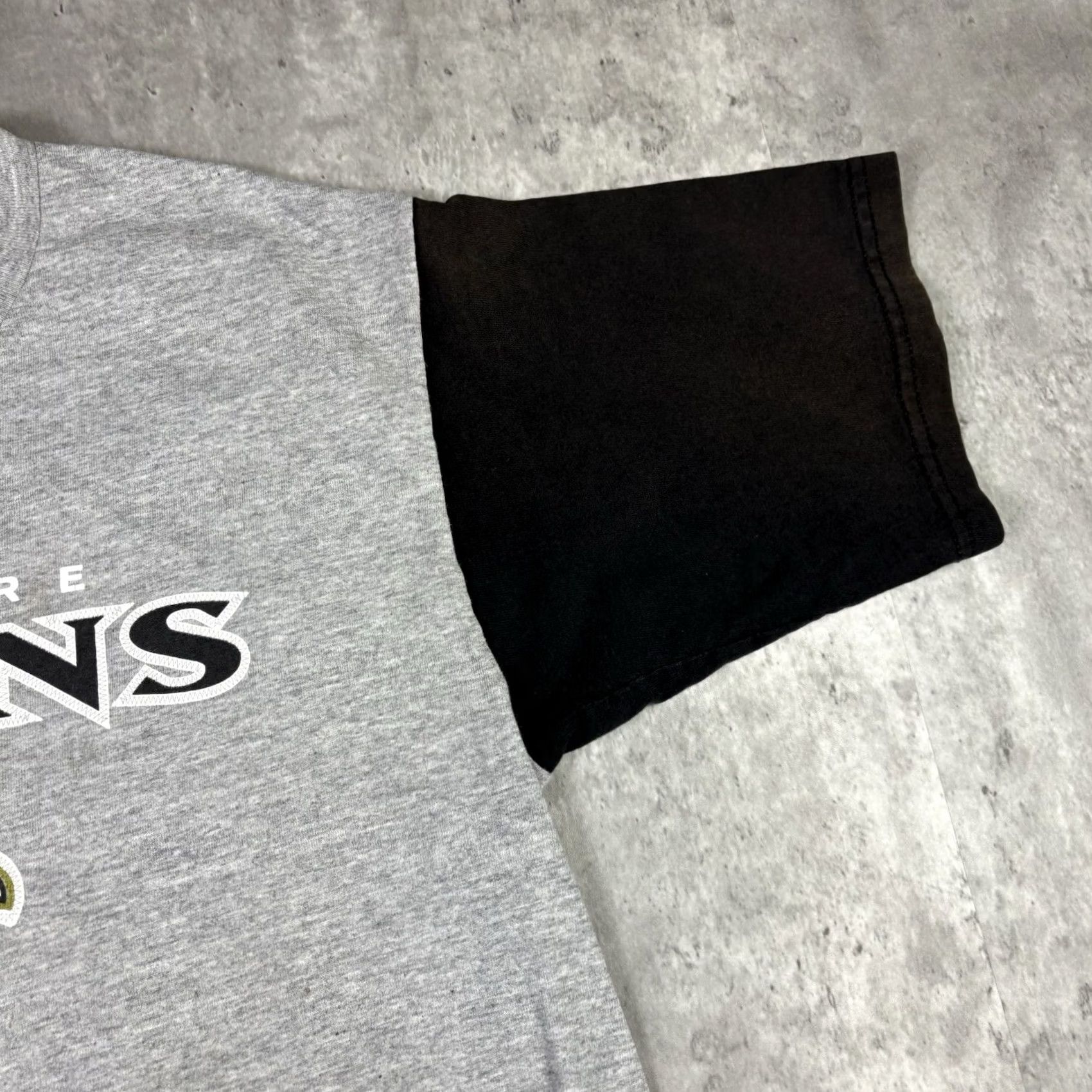 NFL VINTAGE Ravens Logo NFL T Shirt Gray M Adult Football 90s Retro Graphic Print Short Sleeve Crew Neck Cotton Men Size M Logo Ravens Ravens Team Mens Size US M / EU 48-50 / 2 - 4 Thumbnail