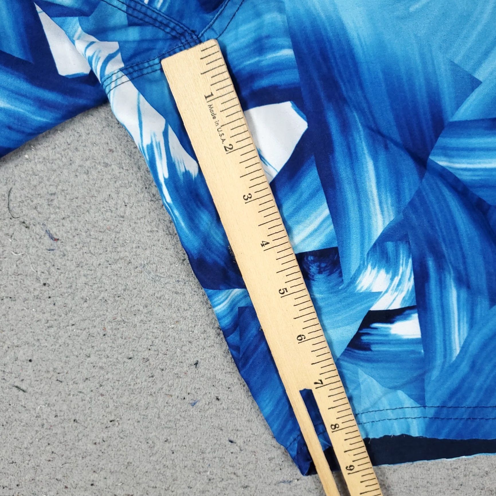 Nike Nike Shorts Mens XL Blue Abstract Swoosh Lace Tie Beach Board Swim Trunks Geometric Pattern Polyester Blended Fabric Lined Polyester Brand Nike Size US 36 / EU 52 - 7 Thumbnail