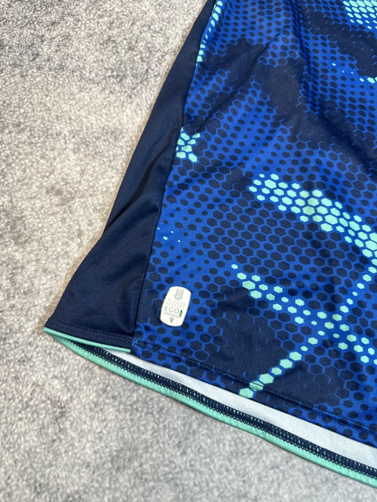 Macron Macron Stoke City Soccer Jersey rare Streetwear USA XXL Size US XXL / EU 58 / 5 - 3 Thumbnail