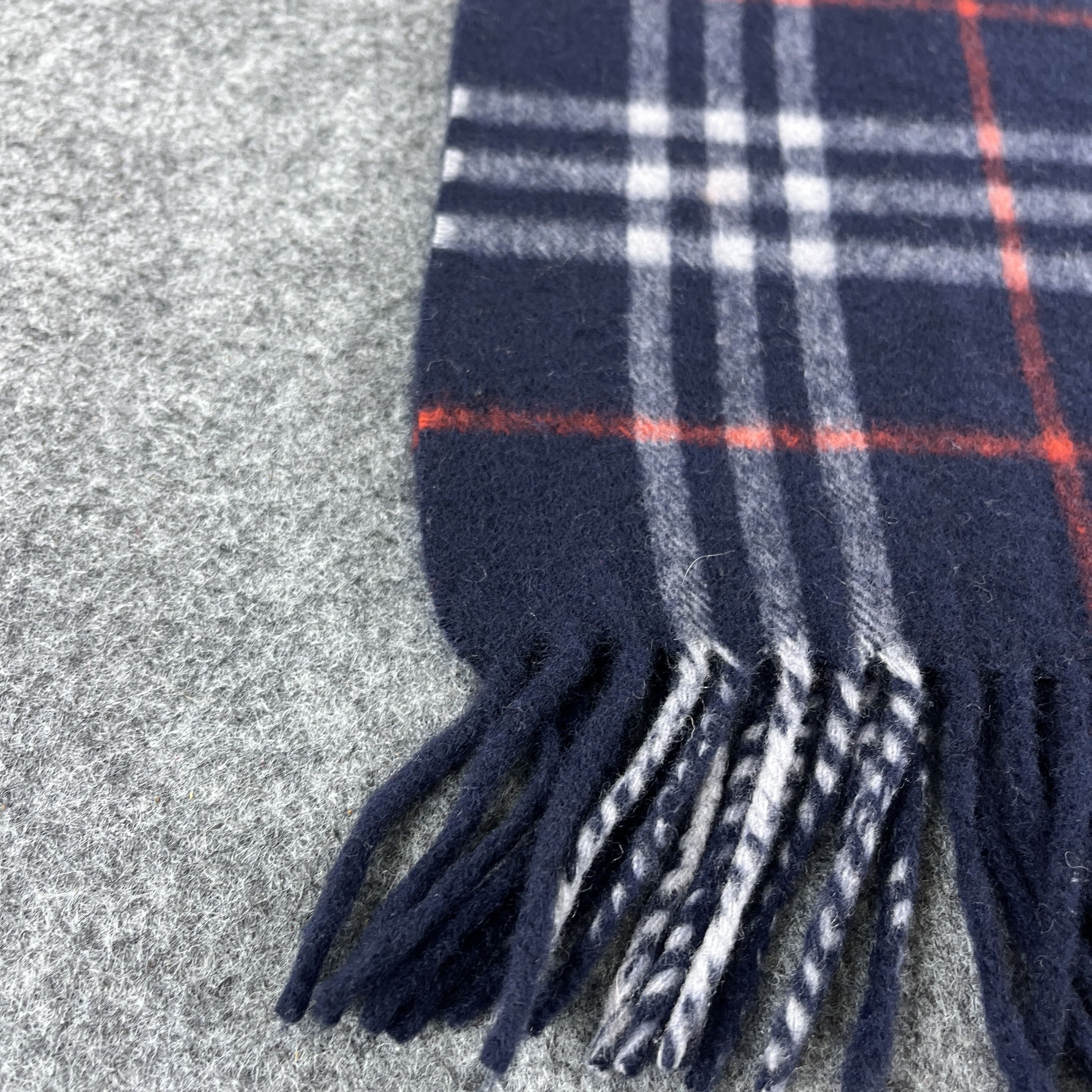 Burberry Burberry Scarf / Muffler / Neckwear T1388 Size ONE SIZE - 5 Thumbnail