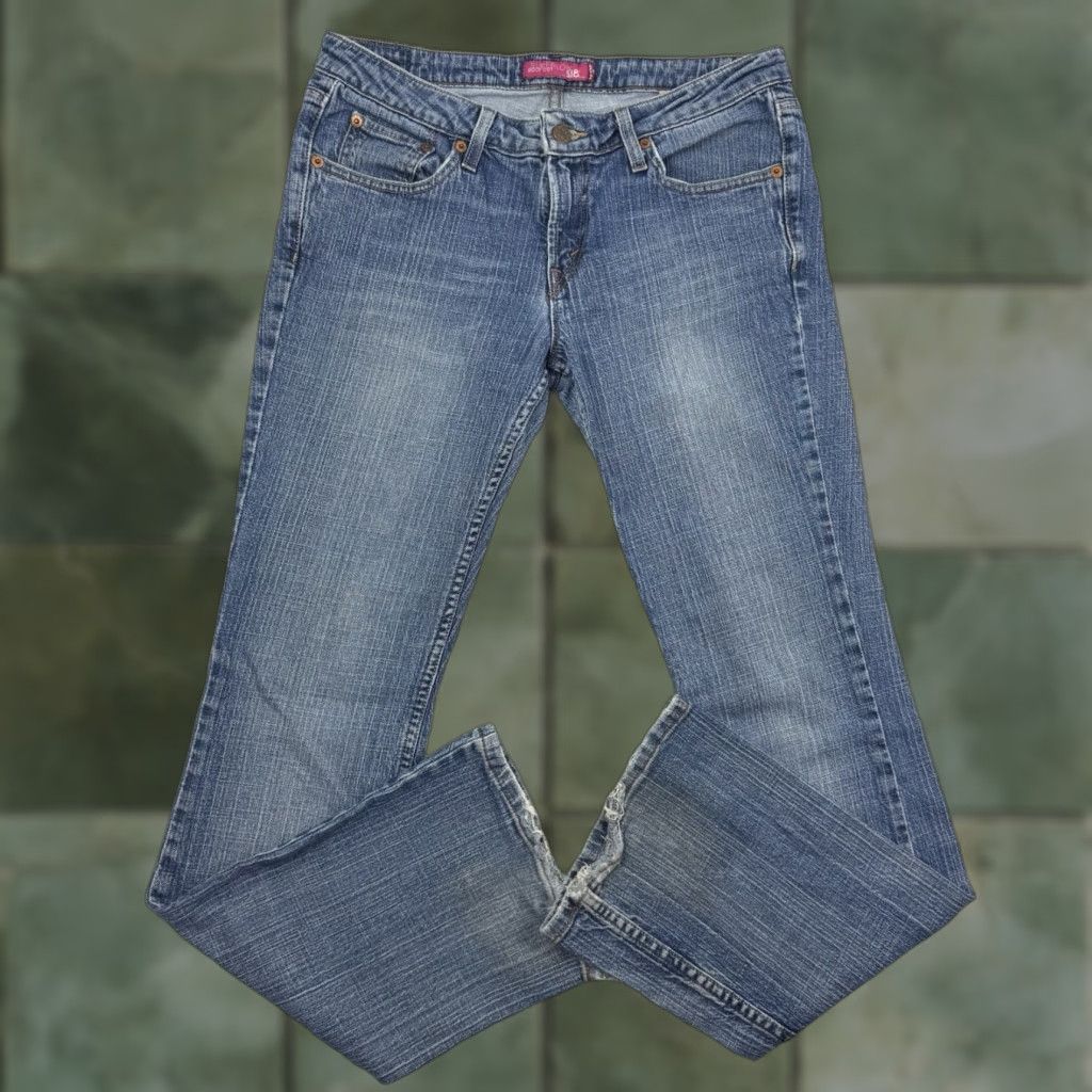 Levi's VINTAGE Levi's 518 Bootcut Jeans Womens 30x31 Hipster Y2K Low Blue Size 30" / US 8 / IT 44 - 1 Thumbnail