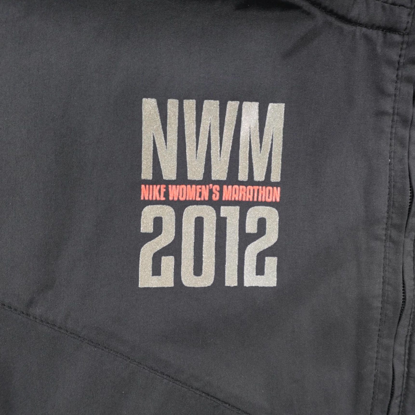 Nike VINTAGE Nike Jacket Womens Small Black NWM 2012 Marathon Running Vapor Windbreaker Coat Size S / US 4 / IT 40 - 3 Thumbnail