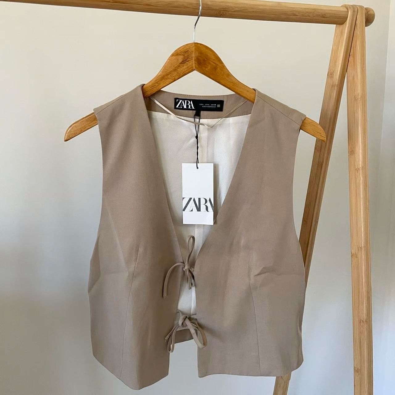 Zara ZARA Linen Tie-Front Vest NWT Size US L / EU 52-54 / 3 - 16 Thumbnail