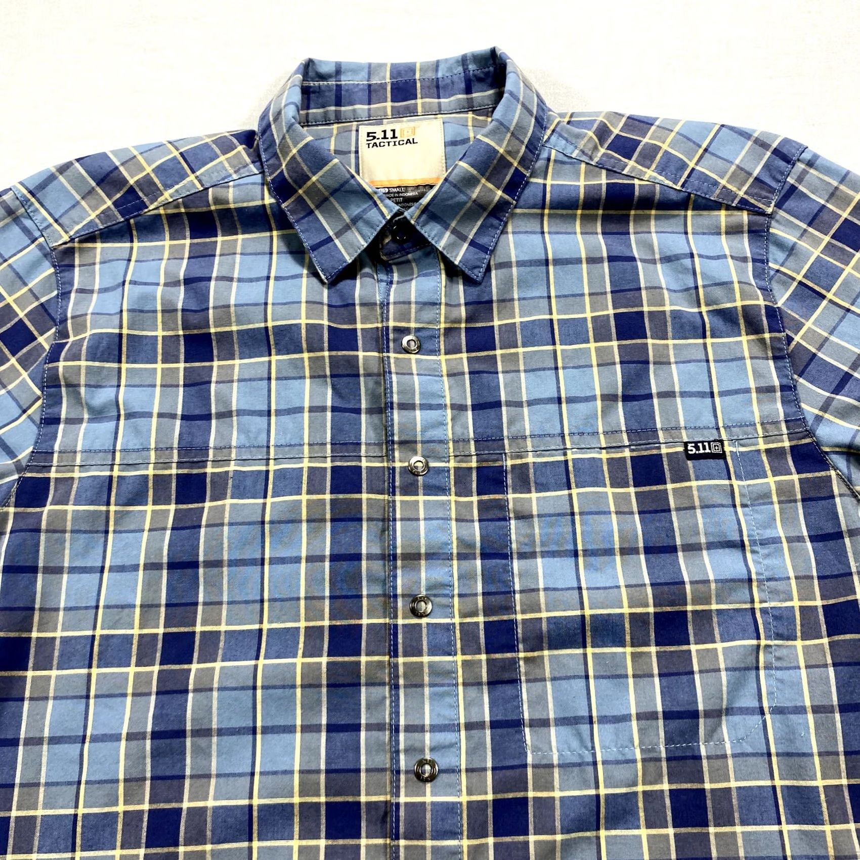 Vintage 5.11 Tactical Shirt Mens Small Blue Snap Button Up Conceal Utility Short Sleeve Plaid Regular Casual, Outdoor, Travel Mens Size US S / EU 44-46 / 1 - 3 Thumbnail