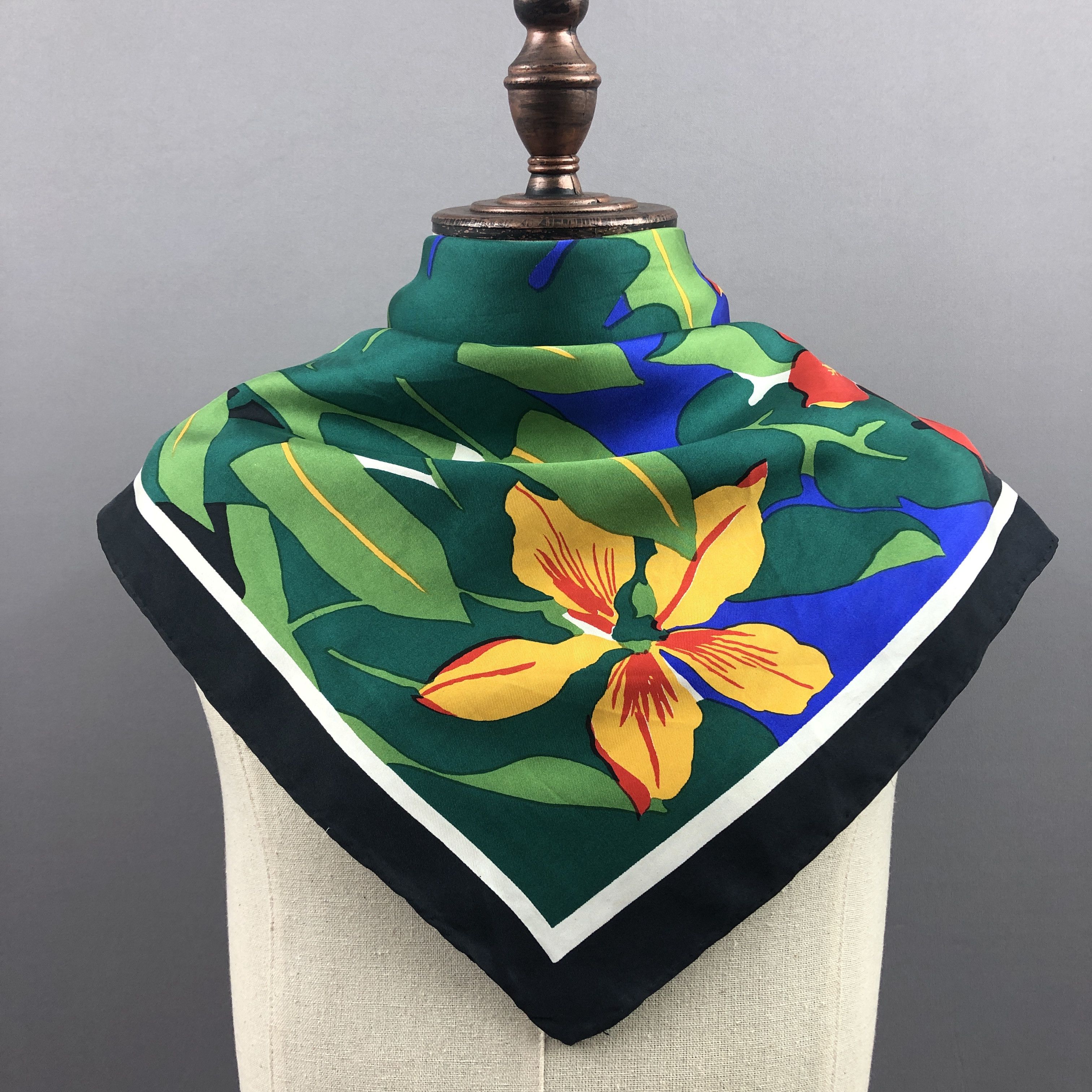 Other × Vintage Vintage Parrots SILK Scarf Twill Stole Wraps Scarves Size ONE SIZE - 2 Thumbnail