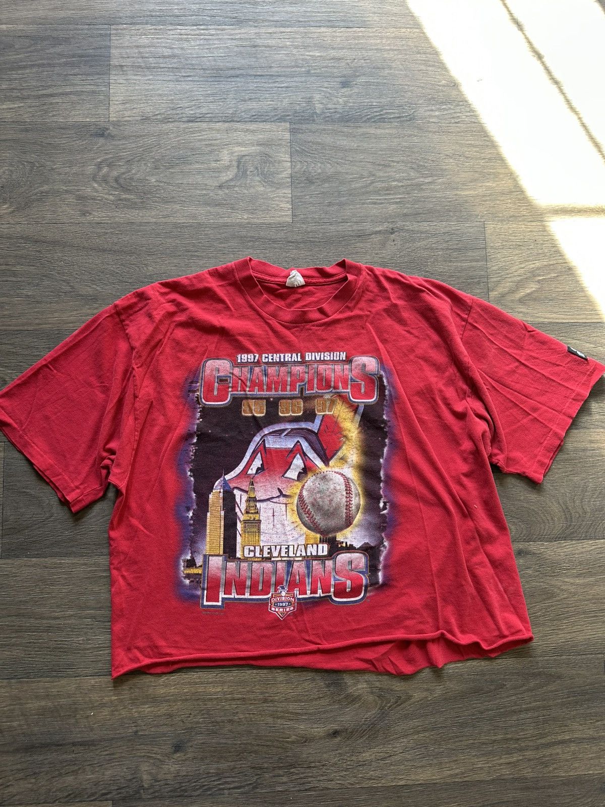 Vintage 1997 Starter Cleveland Indians Champions T-shirt Size US L / EU 52-54 / 3 - 2 Thumbnail